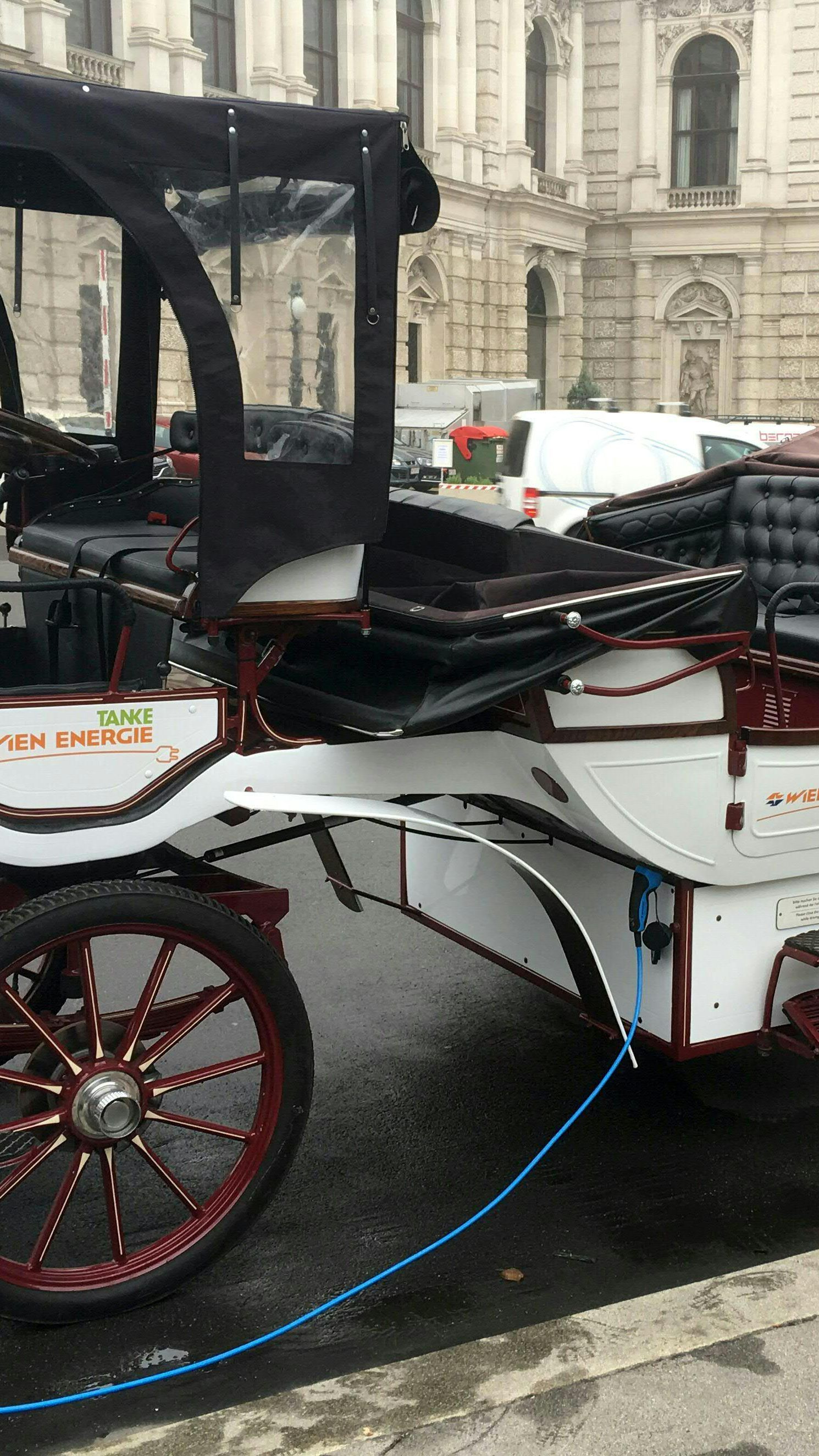 Die Kutsche mit eienr Leistung von 16 Kilowatt wurde am Montag präsentiert.