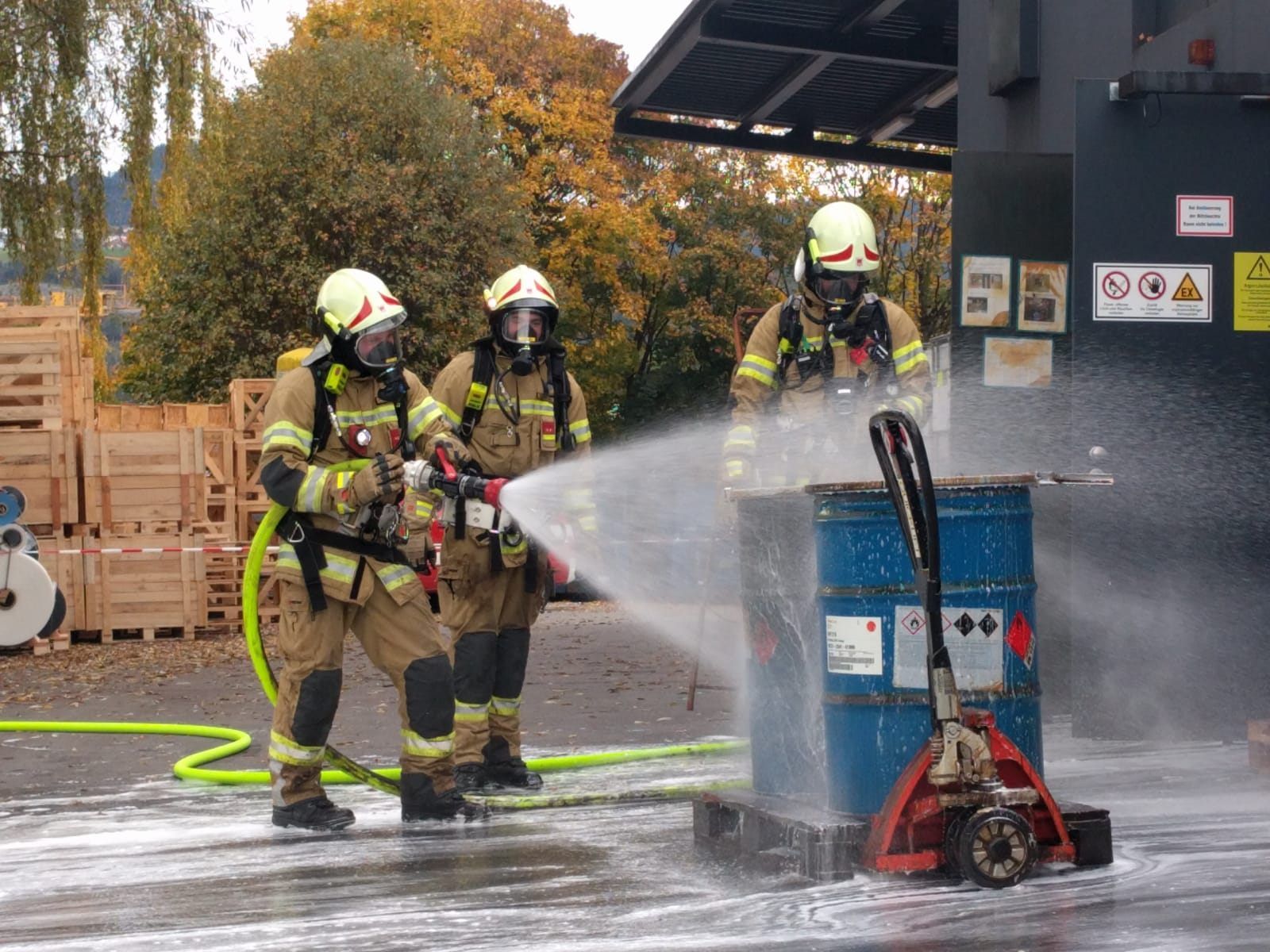 Farbschlacke in Brand Farbschlacke in Brand