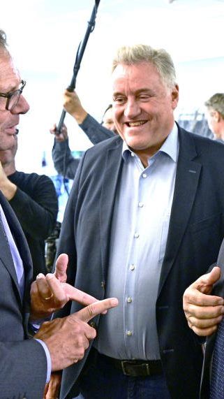 Chefverhandler der Arbeitgeber - Johannes Collini, Karl Dürtscher (GPA-djp), Gewerkschafter Rainer Wimmer (Pro-GE)