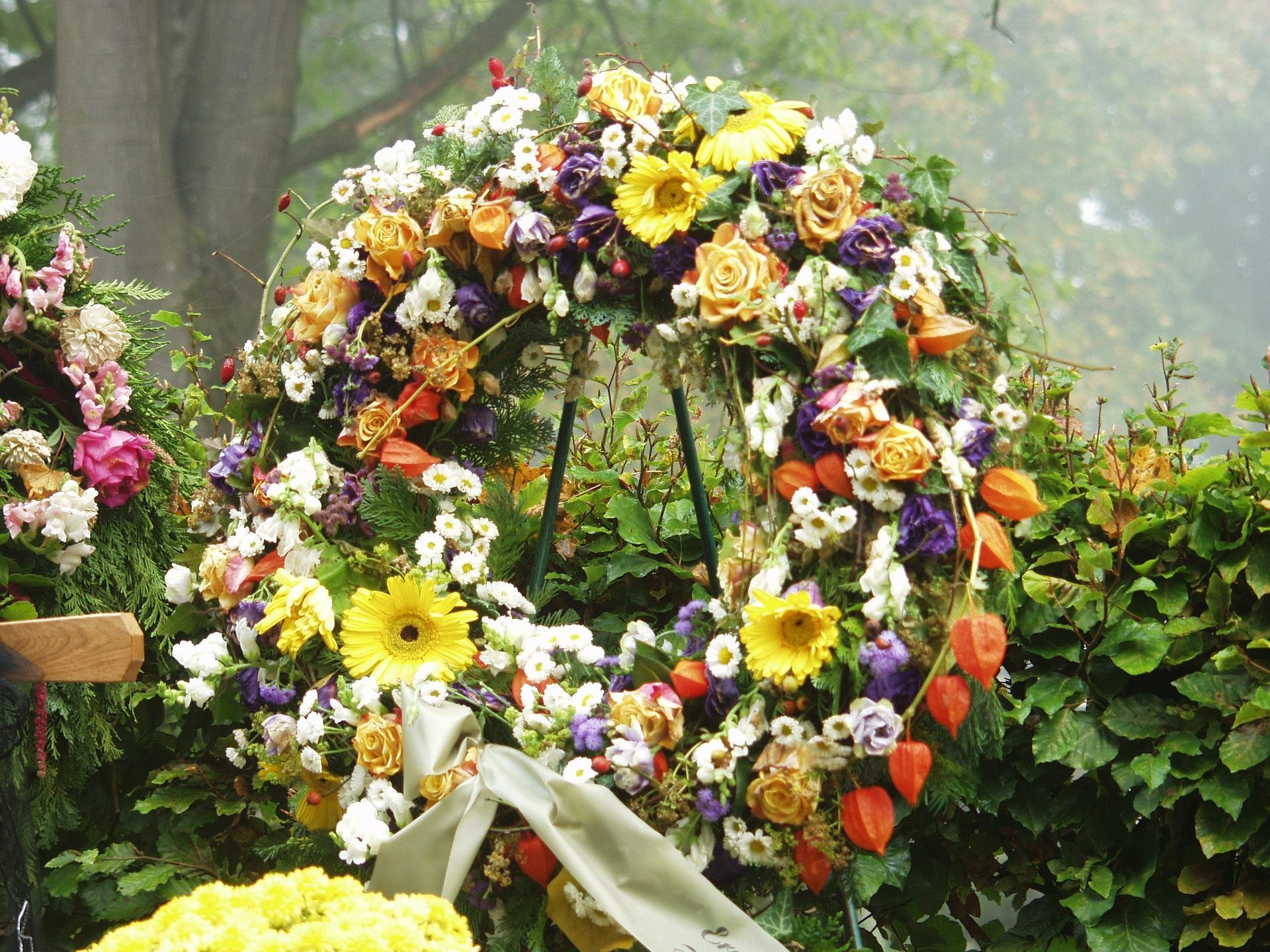 In Sachen Grabschmuck soll heuer zu Allerheiligen alles möglichst natürlich wirken