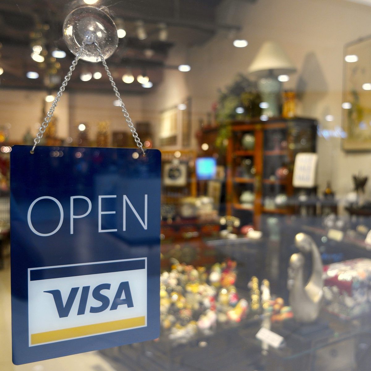 Die Sonntagsöffnungszeiten sind wieder ein Thema.