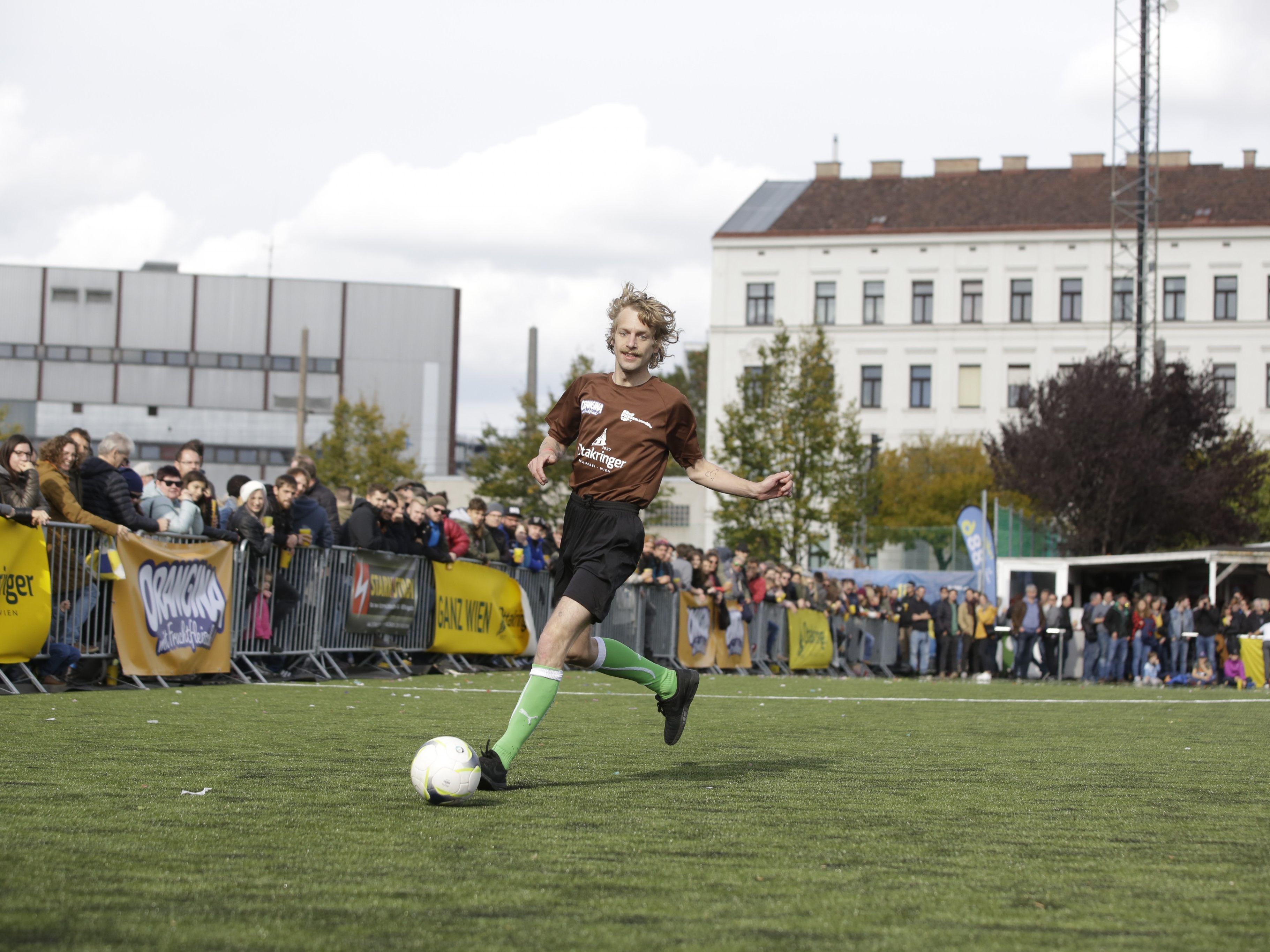 Voodoo Jürgens war beim 1. Band Fußball Cup voll im Einsatz. Voodoo Jürgens war beim 1. Band Fußball Cup voll im Einsatz.