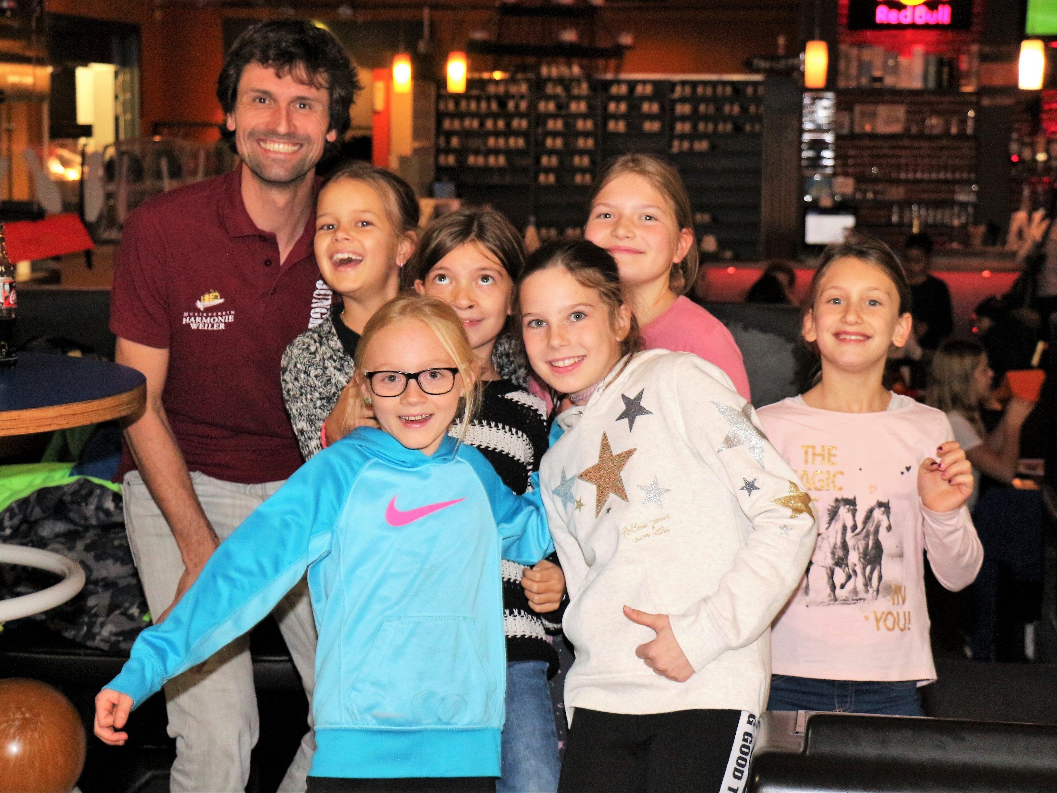 Musikschüler beim bowlen