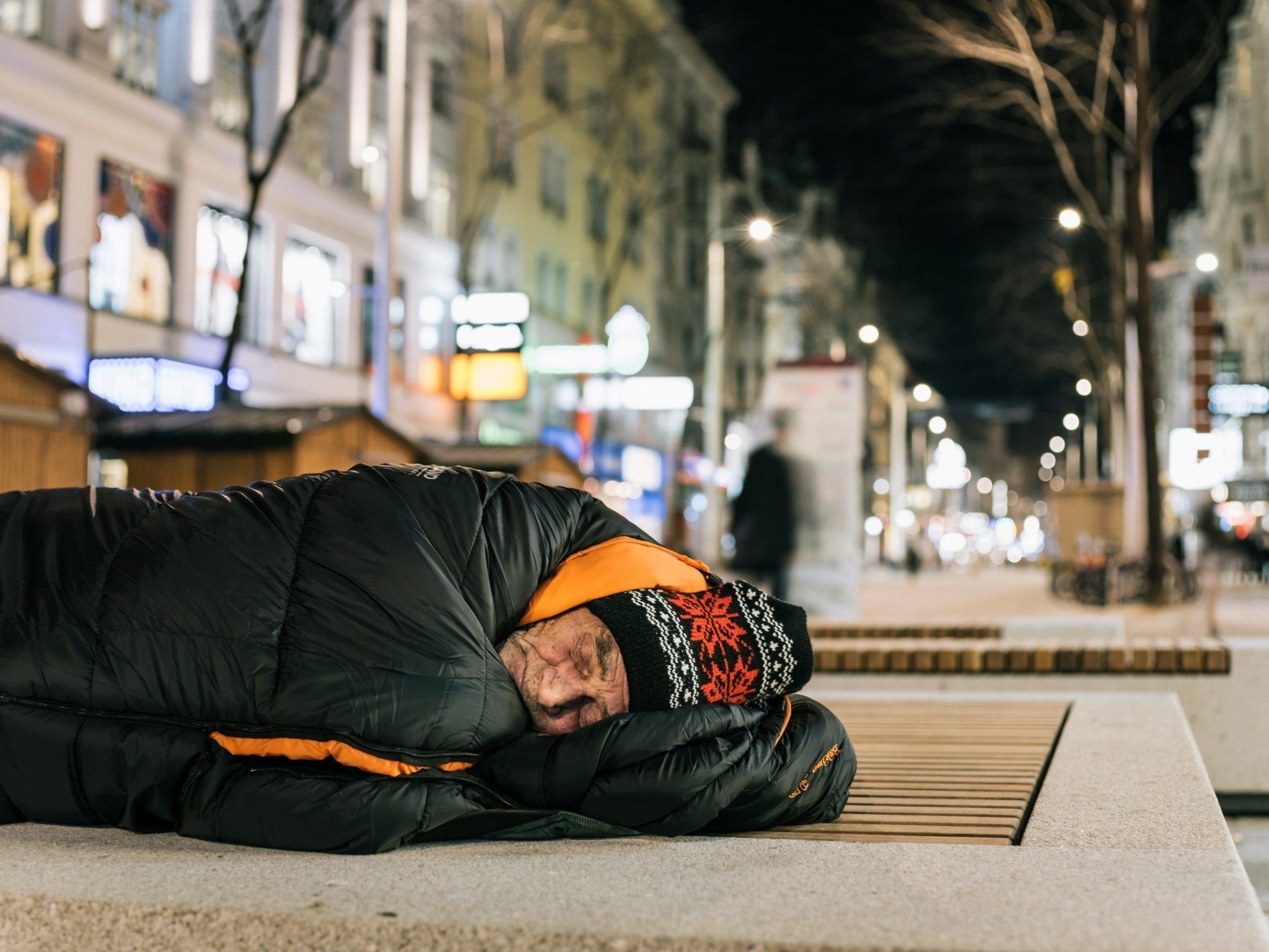 Auch Schlafsäcke für Obdachlose kann man zu Weihnachten verschenken.