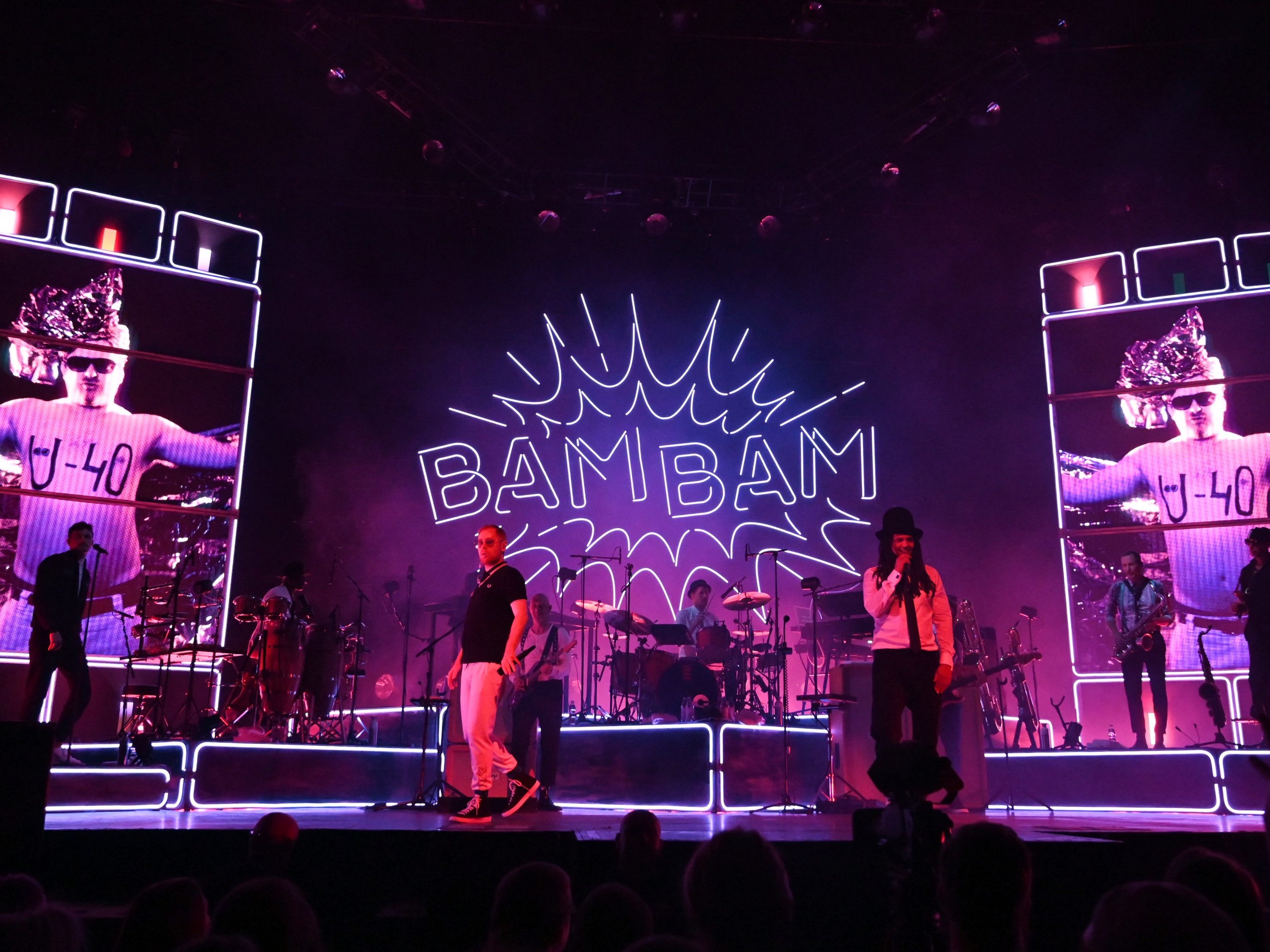 Die Berliner Bigband stellte ihr neues Album "Bam Bam" in Stadthalle vor. Die Berliner Bigband stellte ihr neues Album "Bam Bam" in Stadthalle vor.