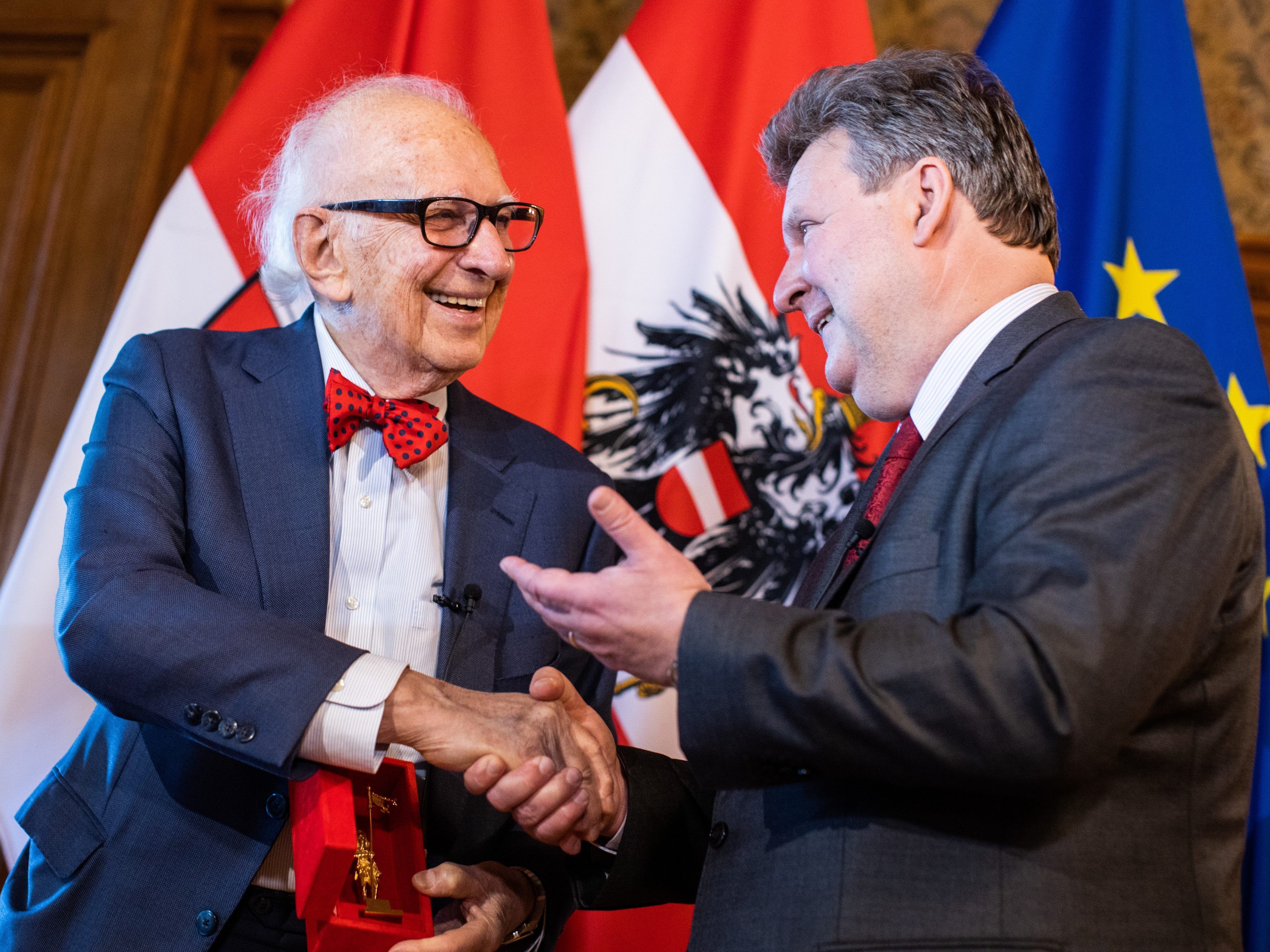 Ludwig traf den Nobelpreisträger und dessen Familie. Ludwig traf den Nobelpreisträger und dessen Familie.