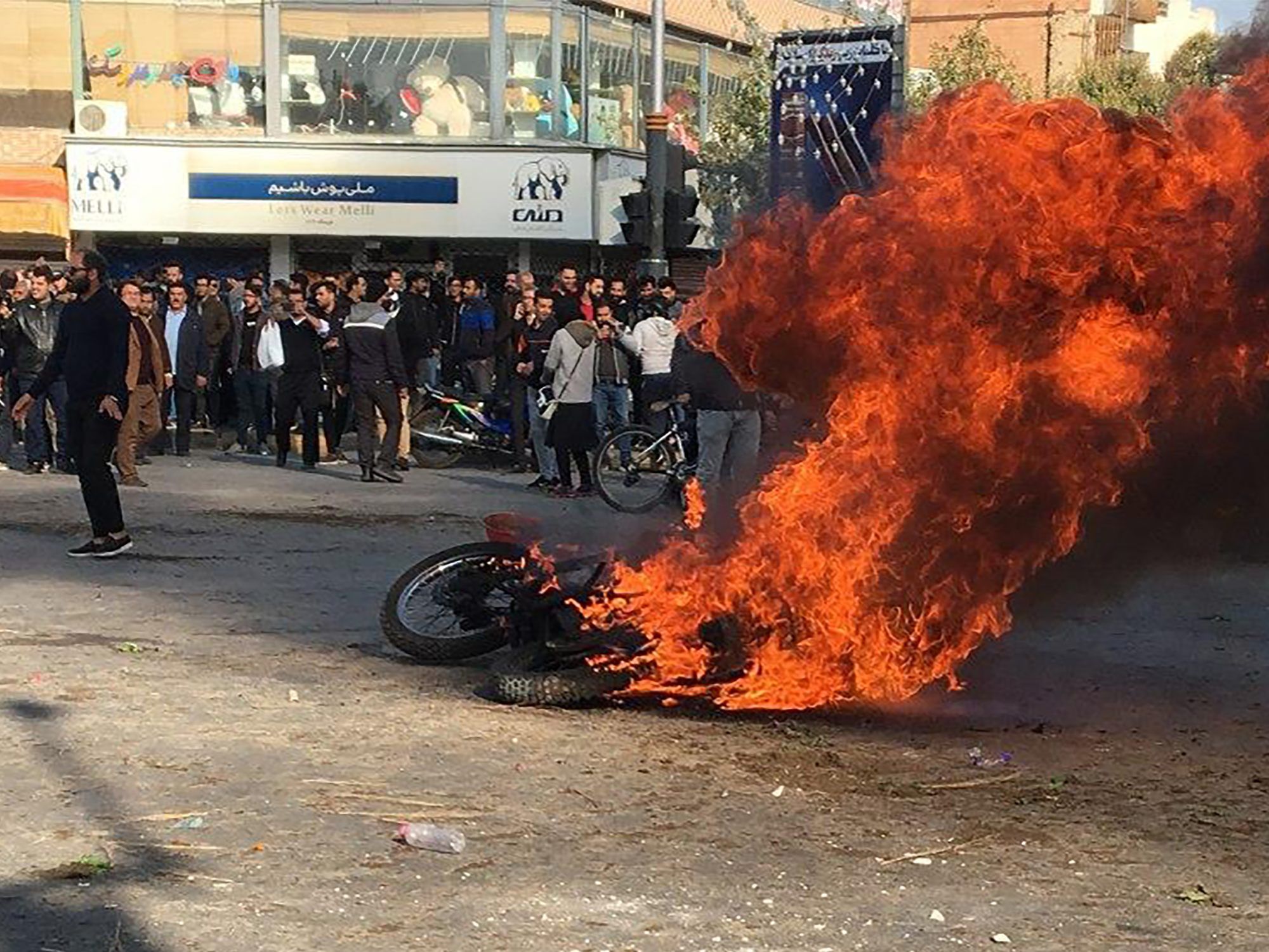 Heftige Proteste im Iran.