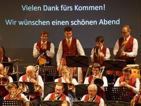 Viele Stunden wurde in intensive Probenarbeit investiert. Viele Stunden wurde in intensive Probenarbeit investiert.