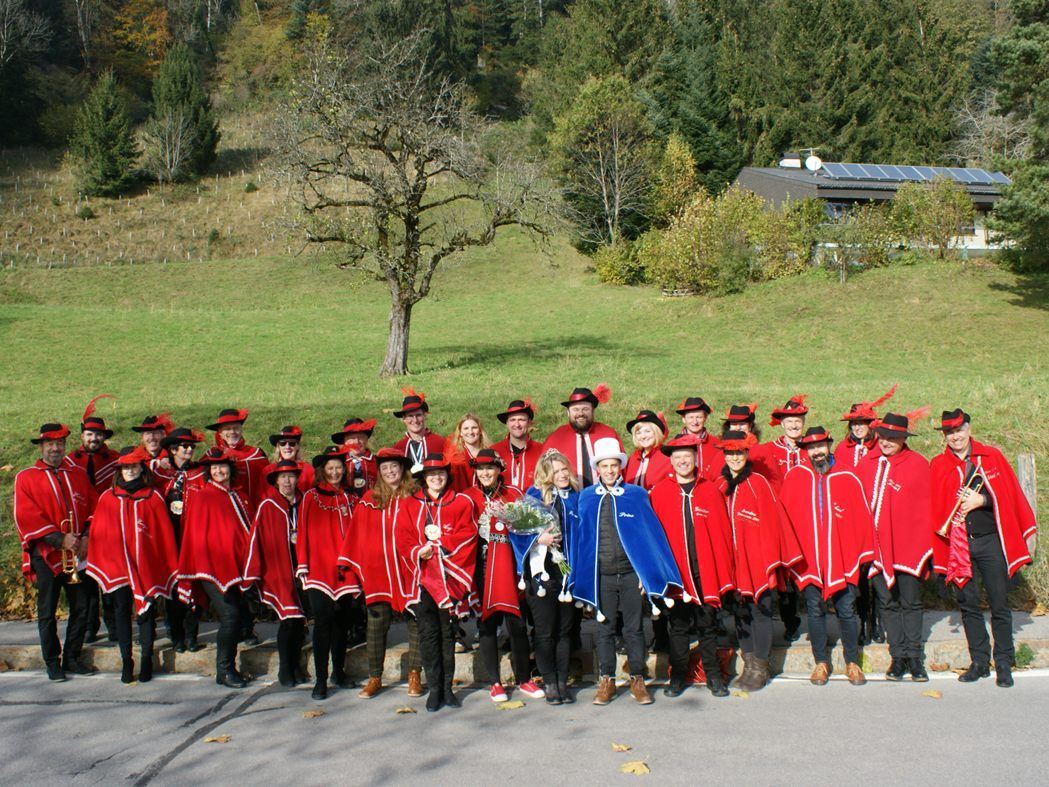 Die Flur Nollatrüllar mit ihrem 25. Prinzenpaar Die Flur Nollatrüllar mit ihrem 25. Prinzenpaar