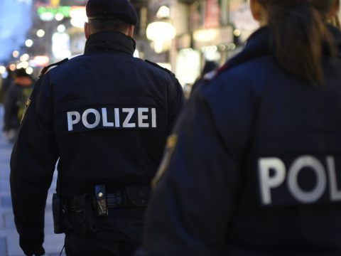 Die Wiener Polizei hatte mit einem aggressiven Mann alle Hände voll zu tun