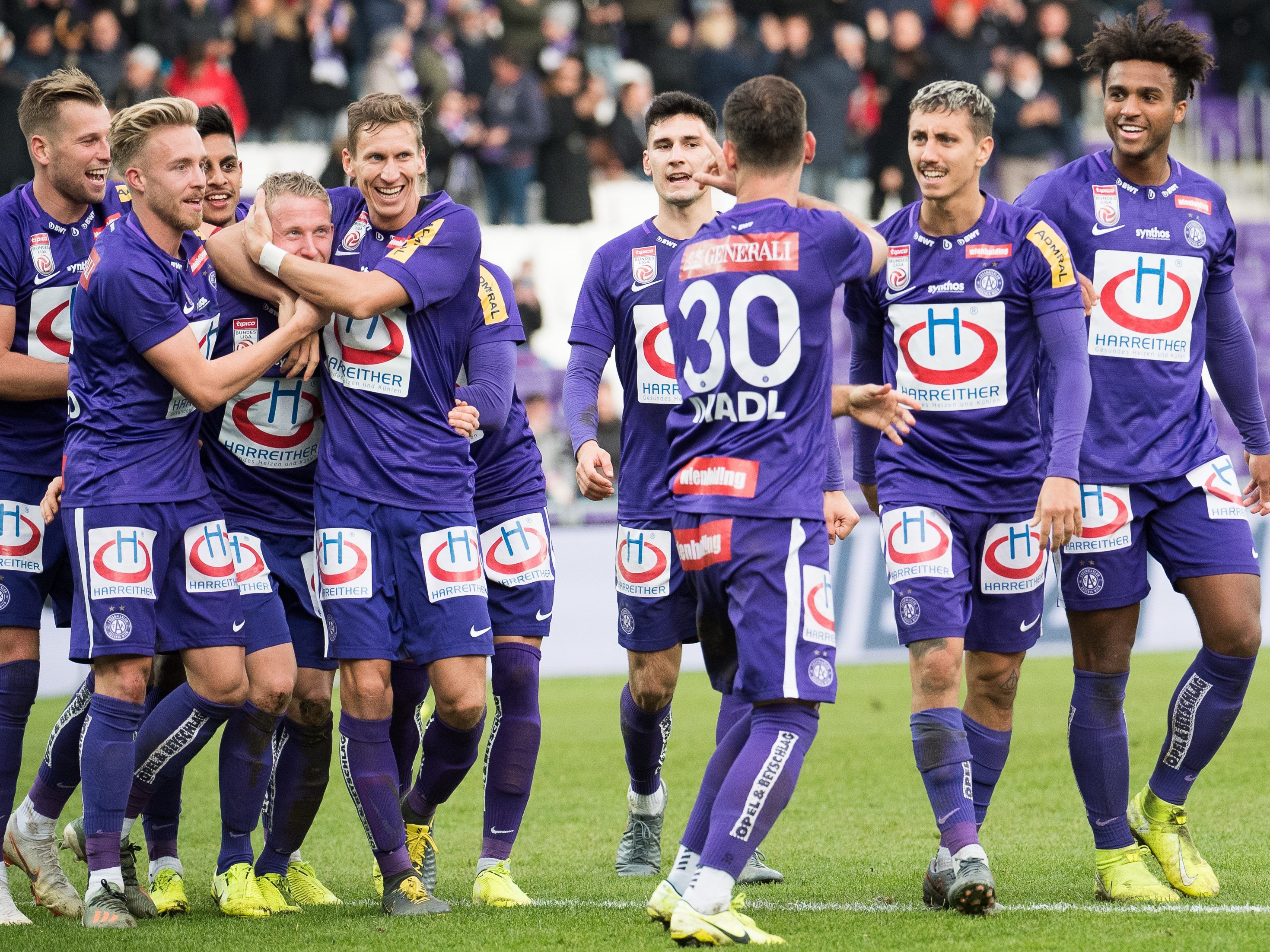 Die Wiener Austria darf sich über einen 2:1-Sieg über Mattersburg freuen.