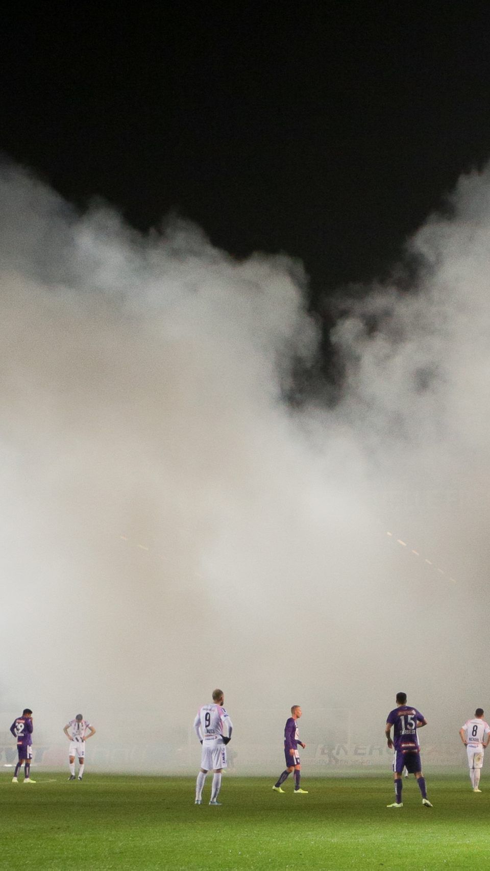 Das Spiel des LASK gegen Austria Wien musste wegen Pyrotechnik unterbrochen werden.