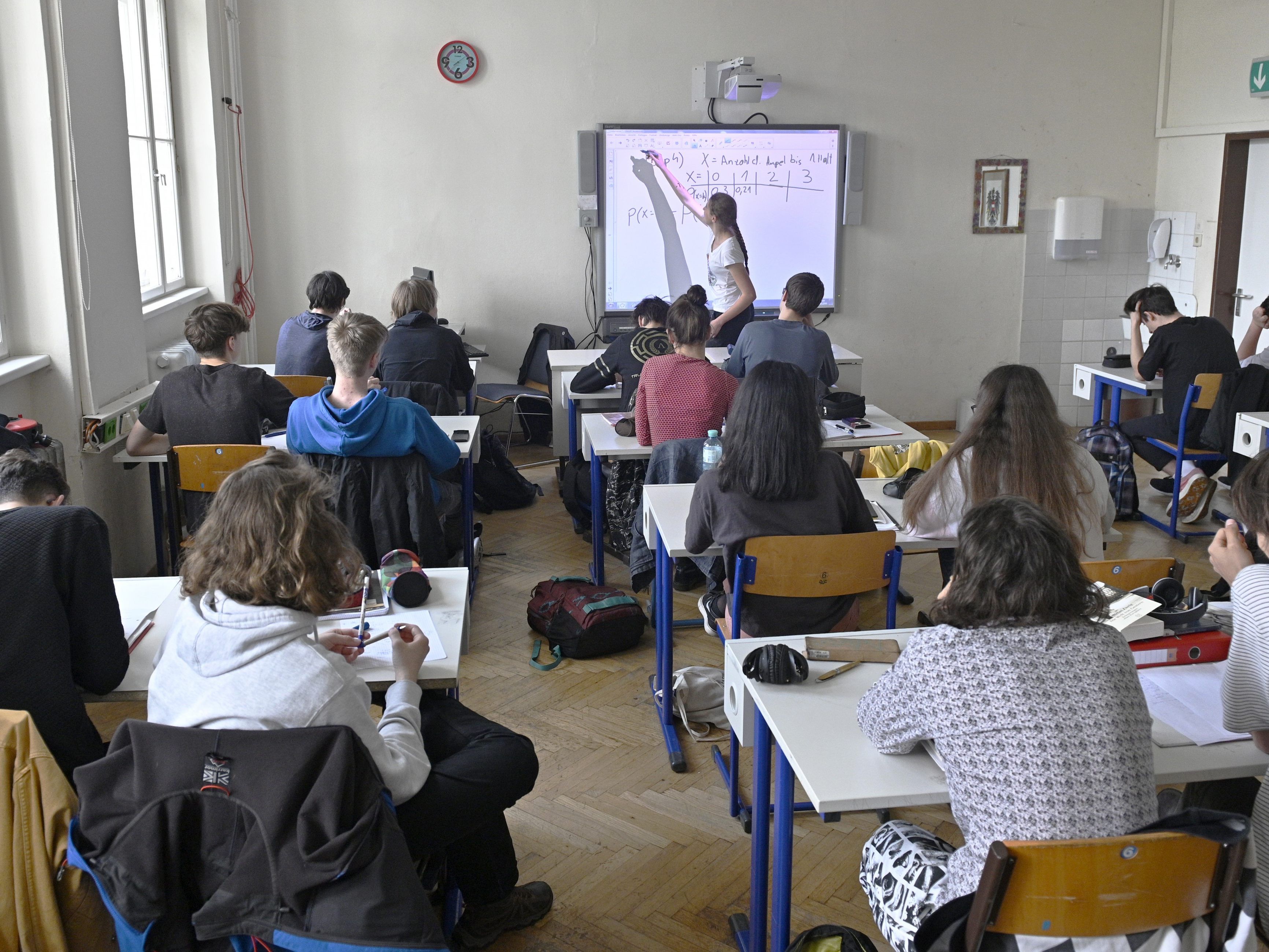 Im Schuljahr 2020/21 könnte das Feedback-Tool für Schüler starten. Im Schuljahr 2020/21 könnte das Feedback-Tool für Schüler starten.