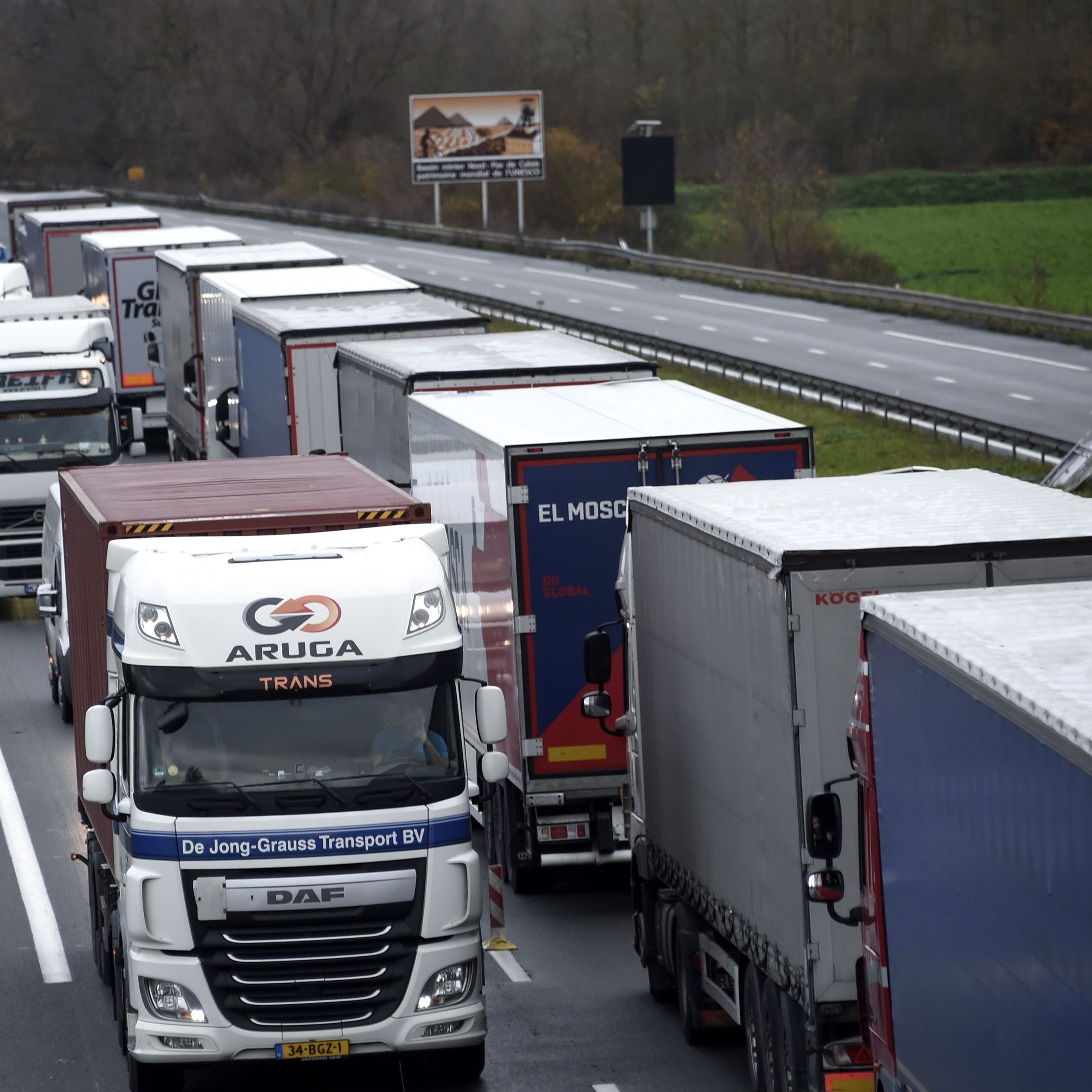 Künftig könnten schon 17-Jährige hinter dem Steuer eines Lkw sitzen.