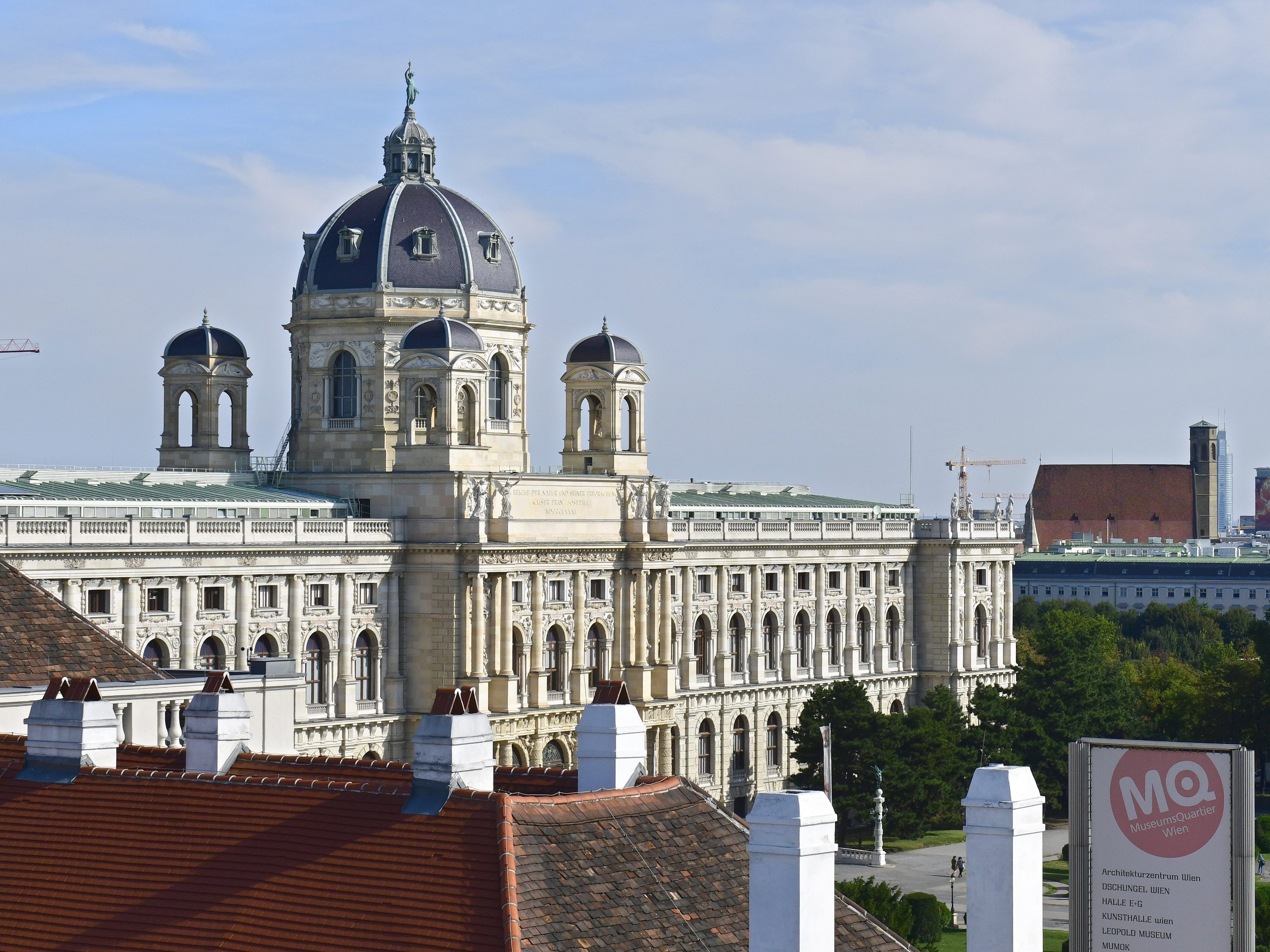 Das NHM Wien sucht einen neuen Geschäftsführer.