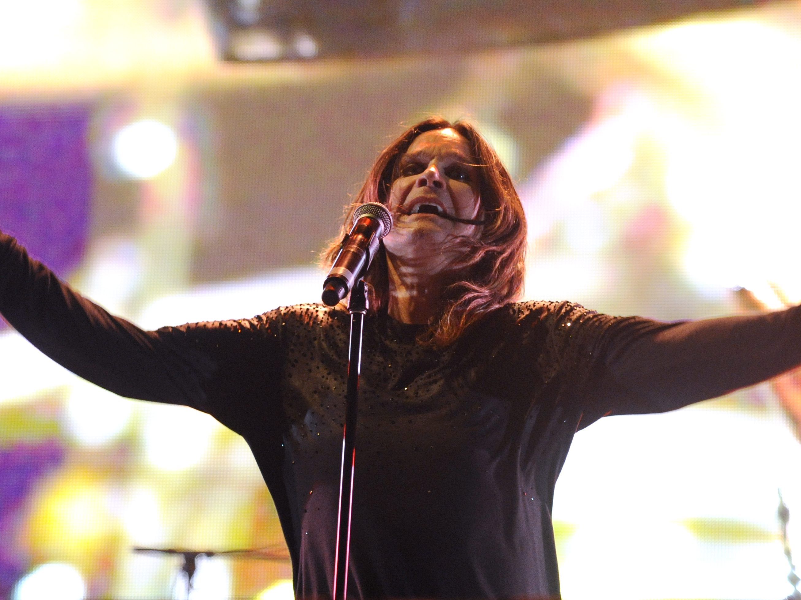 Ozzy Osbourne kommt mit Verspätung nach Wien. Ozzy Osbourne kommt mit Verspätung nach Wien.