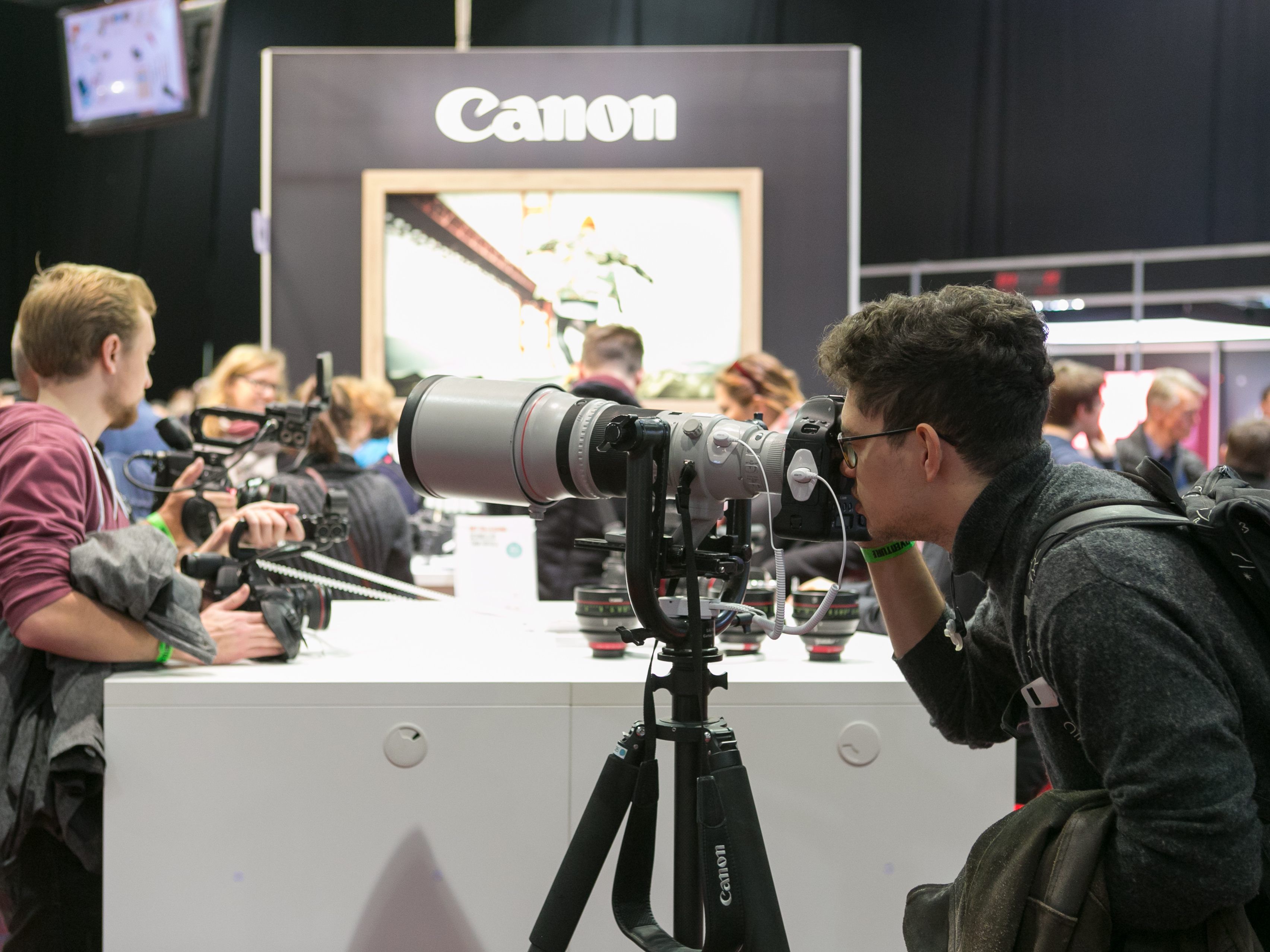 Bei der Messe Wien gibt es nicht nur Photografien, sondern auch die neueste Technik. Bei der Messe Wien gibt es nicht nur Photografien, sondern auch die neueste Technik.