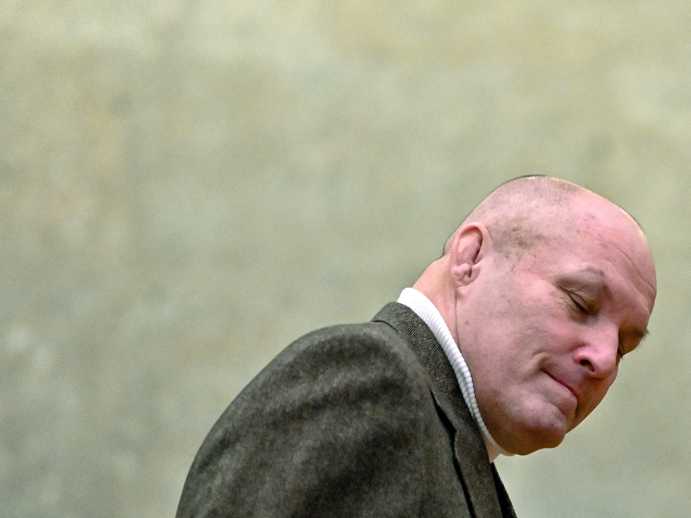 Peter Seisenbacher ist des Missbrauchs angeklagt. Peter Seisenbacher ist des Missbrauchs angeklagt.