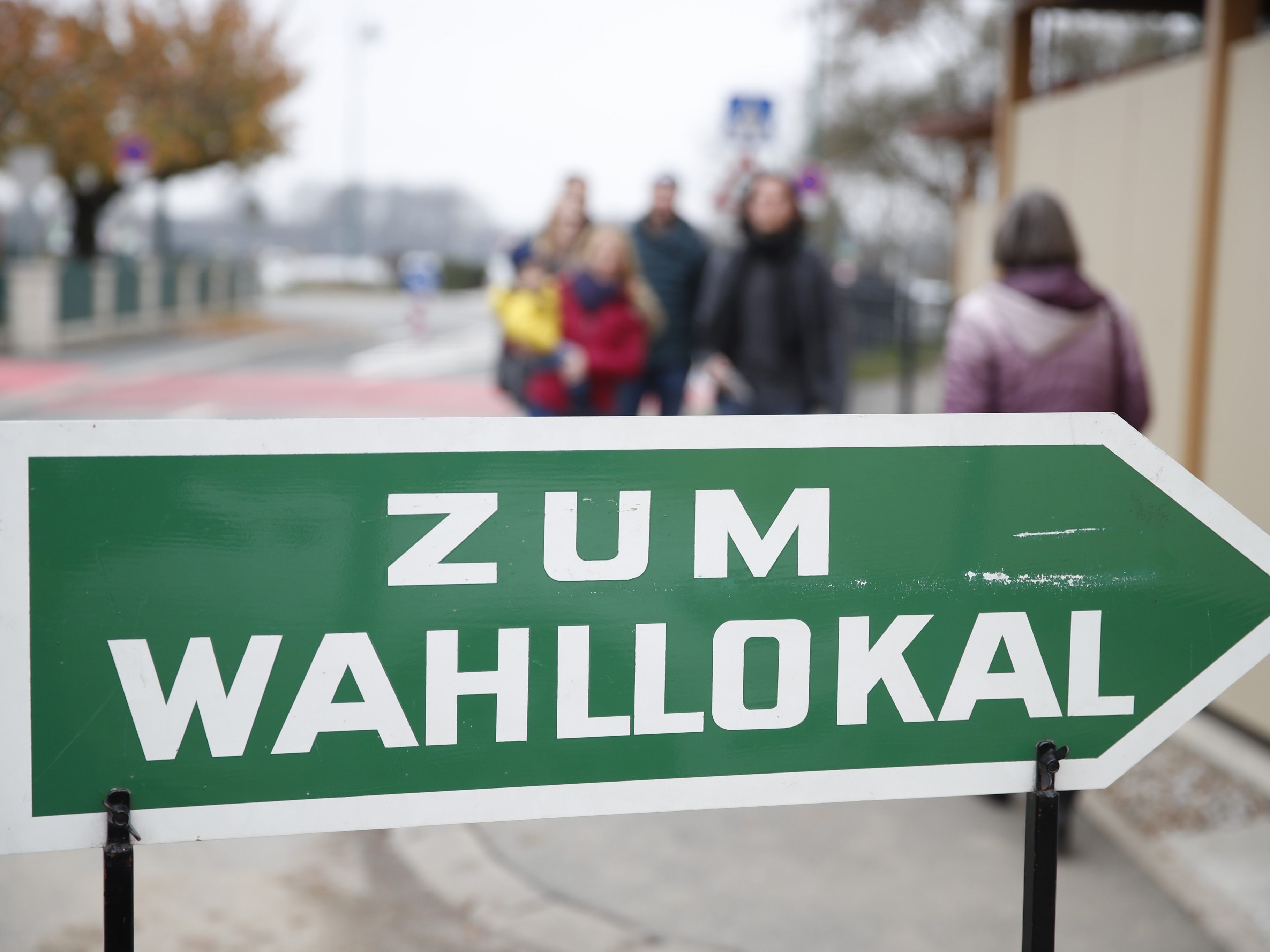 Am heutigen Sonntag gaben vier der sechs Spitzenkandidaten ihre Stimme ab.