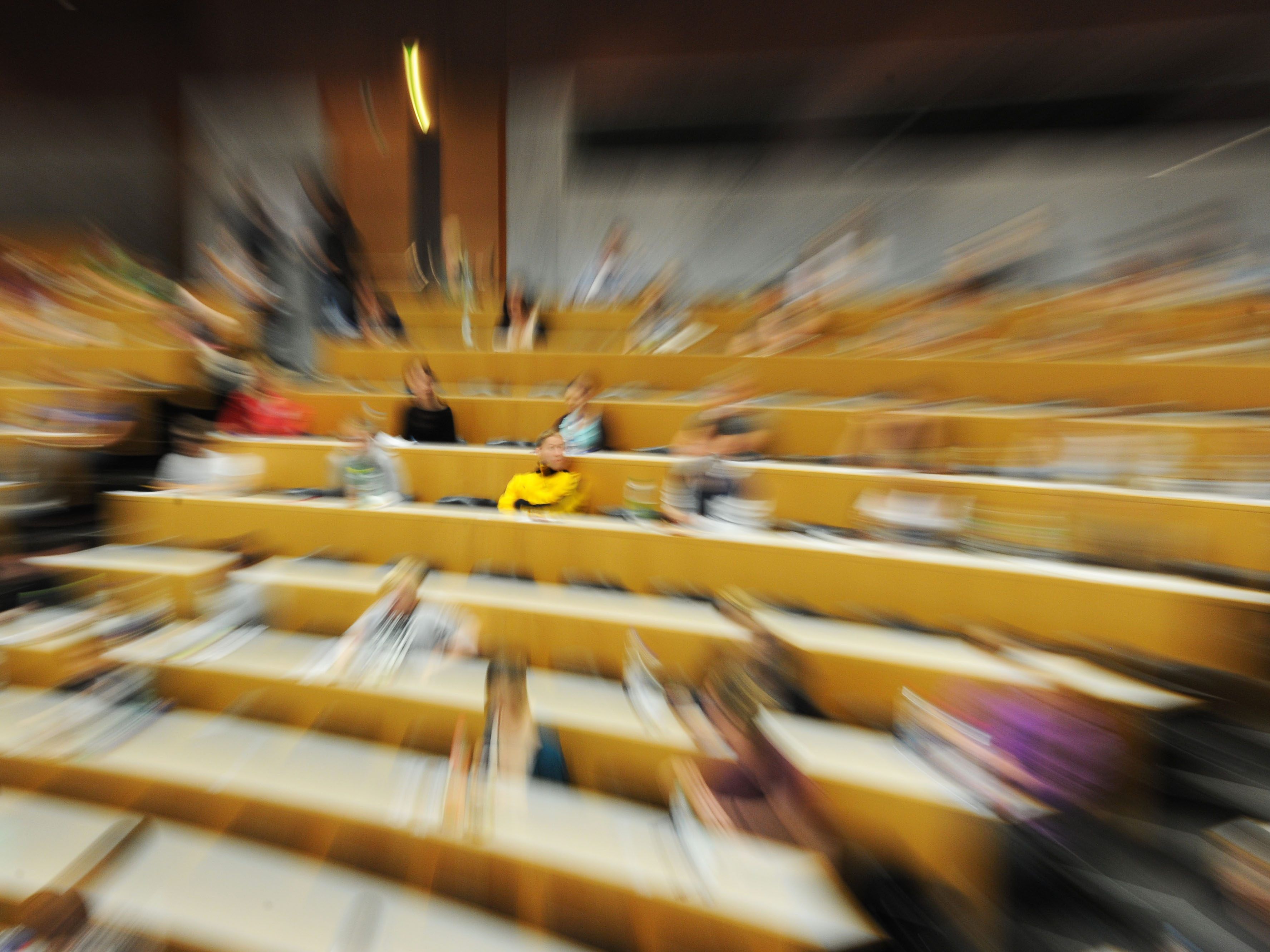 Die Fachhochschulen fordern mehr Studienplatzförderung von der künftigen Regierung.