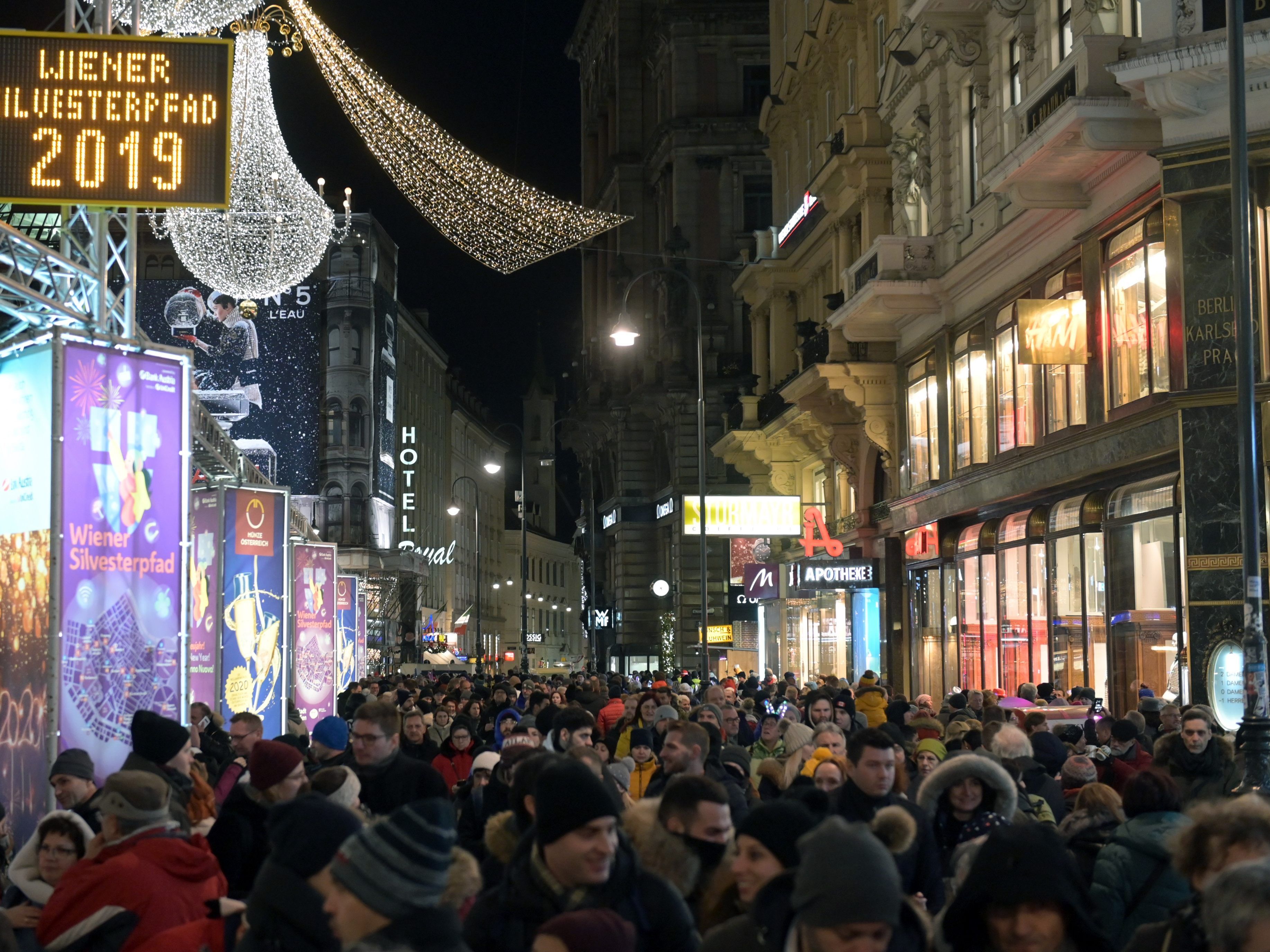 Partystimmung am Wiener Silvesterpfad 2019/20.