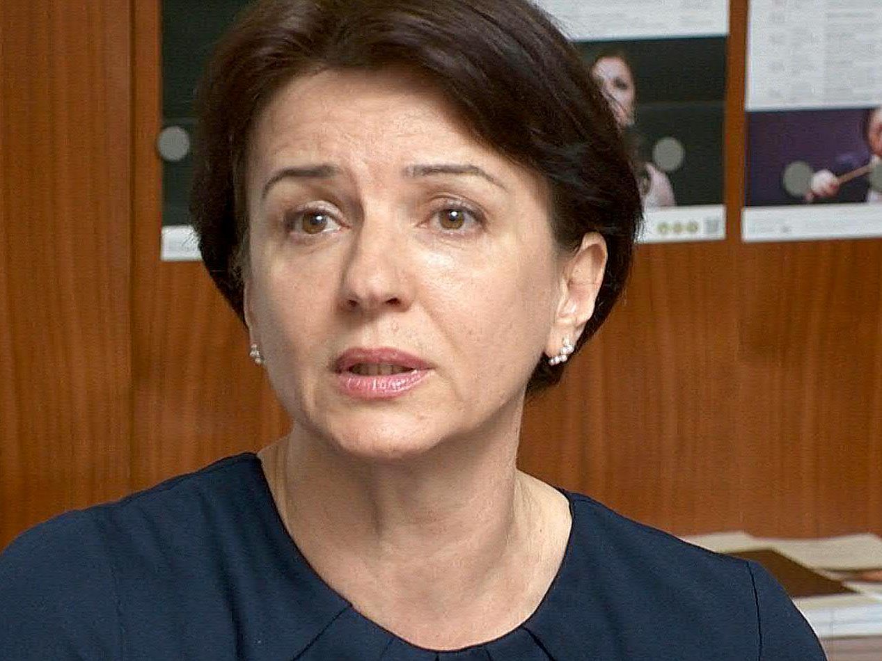 Simona-Noya, geschäftsführende Direktorin der Ballettakademie, wurde abberufen. Simona-Noya, geschäftsführende Direktorin der Ballettakademie, wurde abberufen.