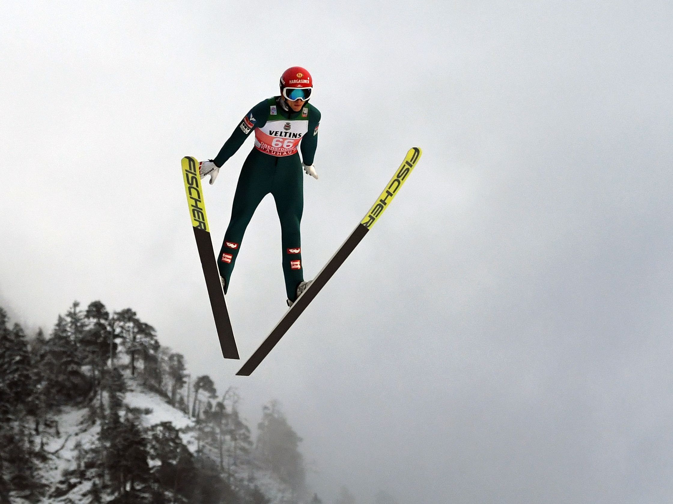 Philipp Aschenwald springt bei der Quali in Garmsich auf den zweiten Platz.