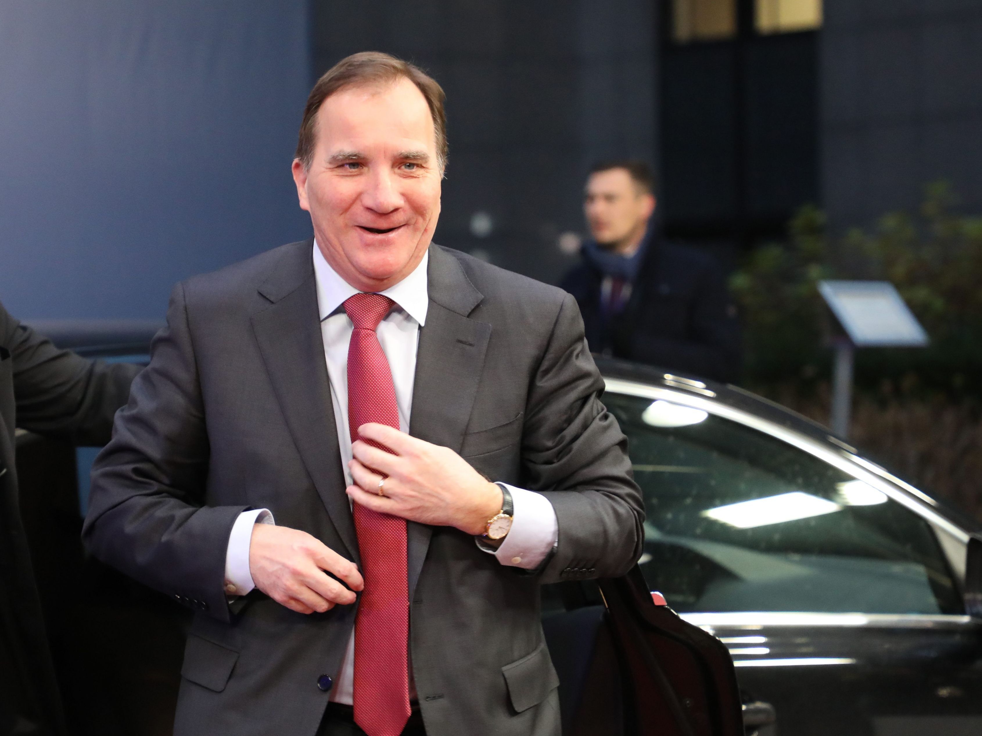 Brigitte Bierlein kommt mit dem schwedischen Ministerpräsidenten Stefan Löfven zum Neujahrskonzert in Wien.