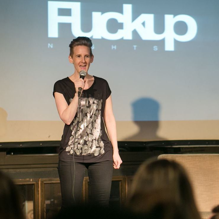 Bettina Wenko bei den FuckUp Nights Vorarlberg