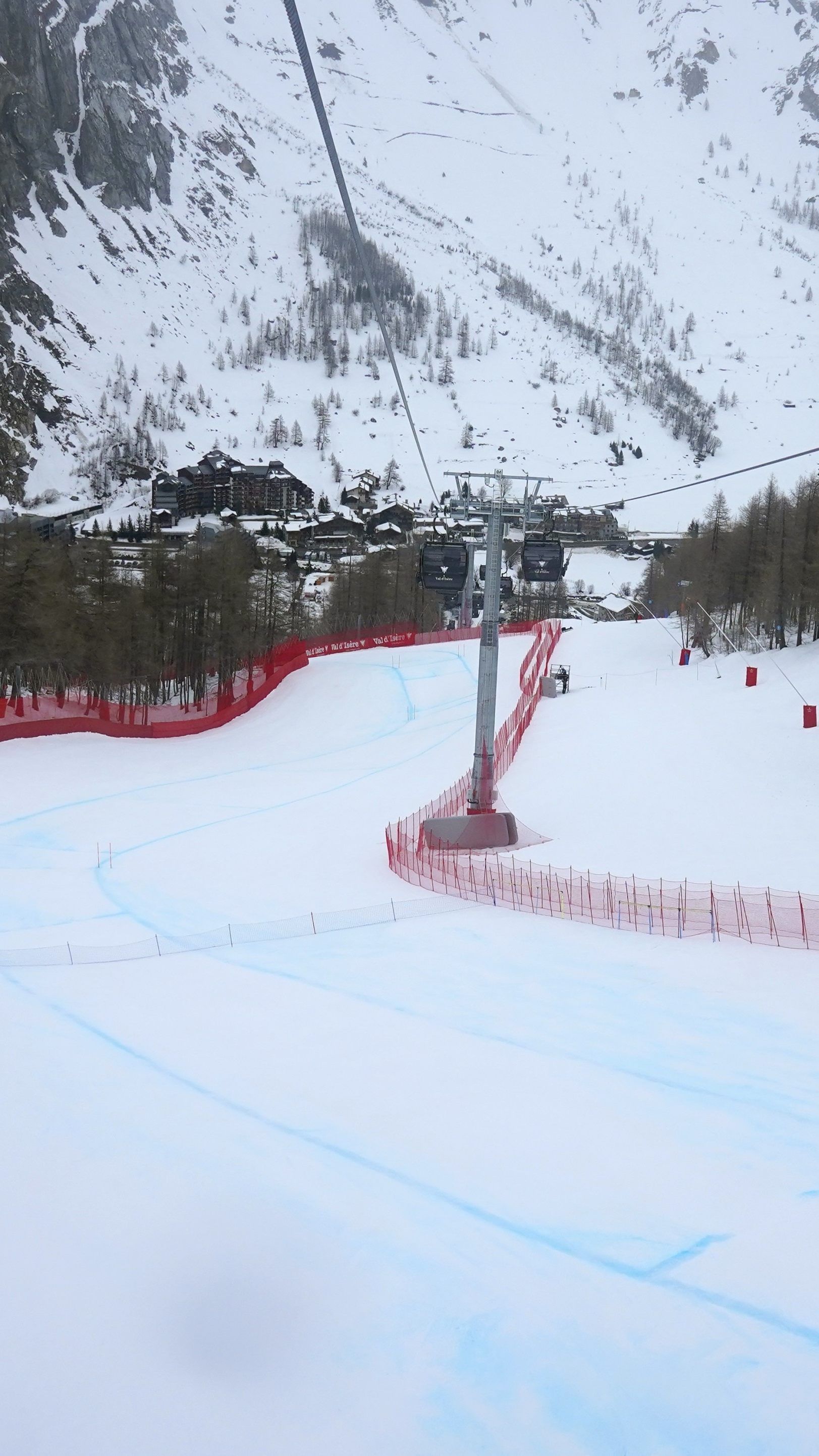 Damen-Abfahrt um eine Stunde verschoben.