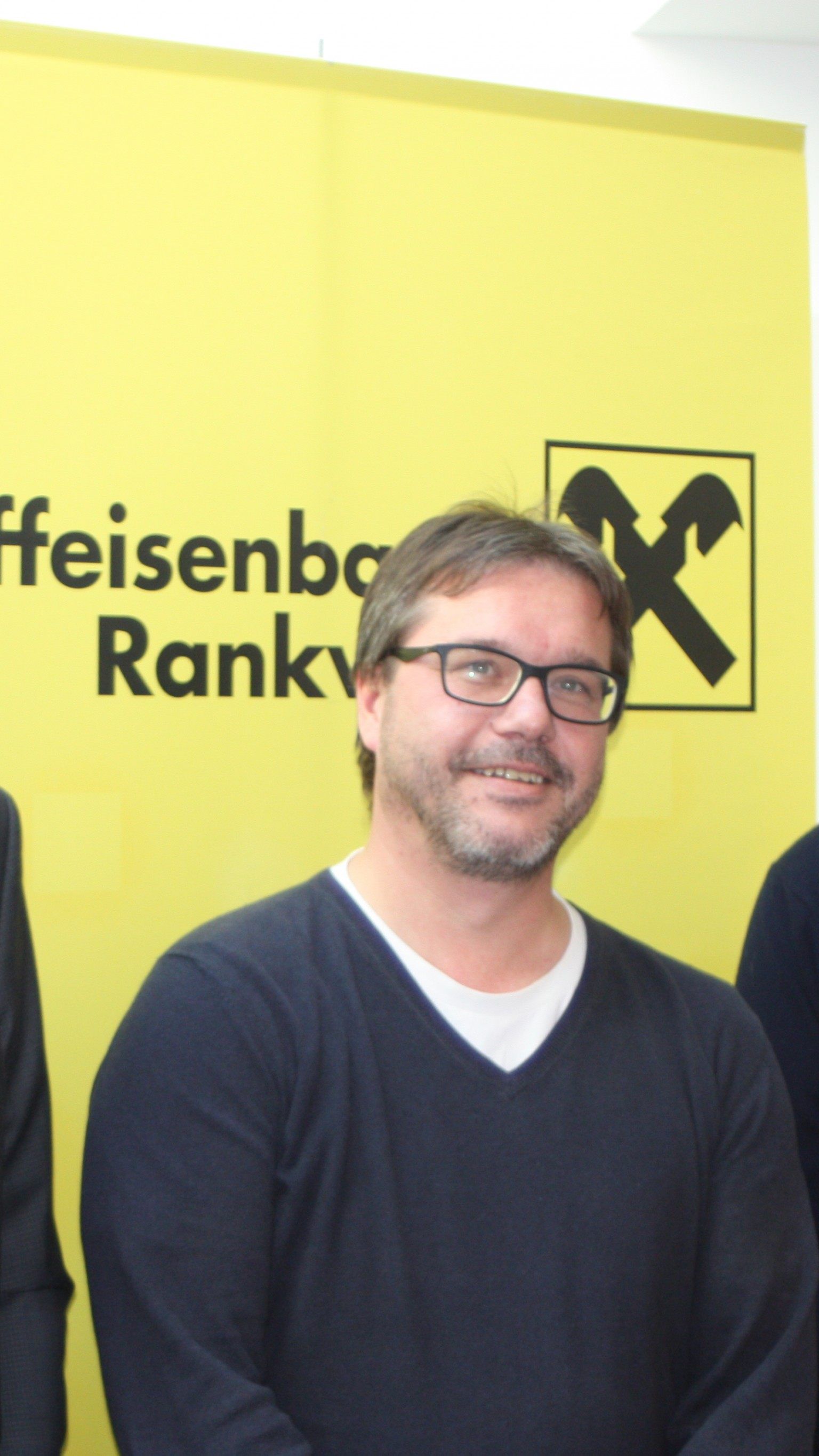 Raika Direktor Roland Marte, RW Vorstandsmitglied Klaus Beiter und Vizebürgermeister Andreas Prenn im Smalltalk über RW Rankweil