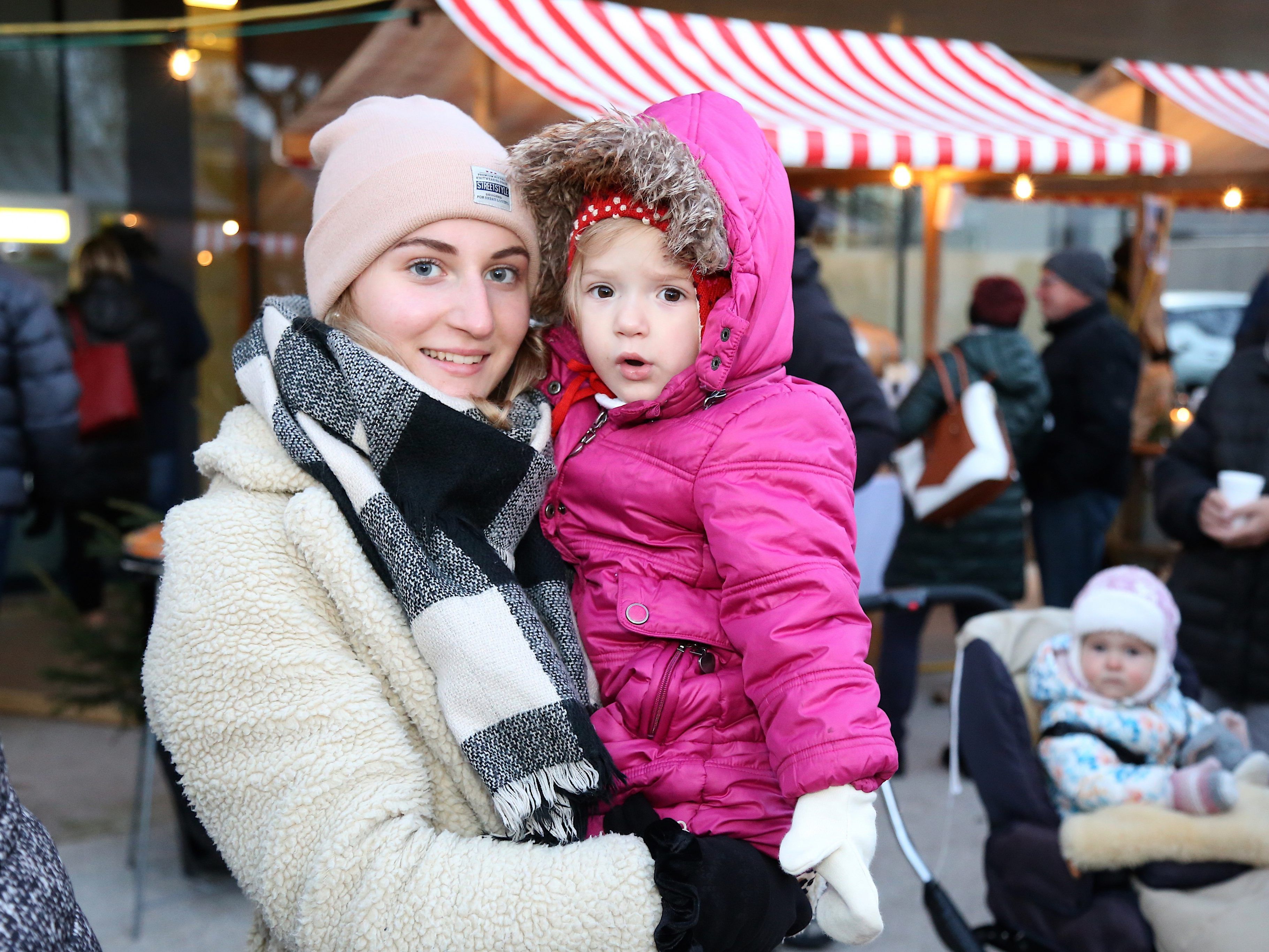 Hunderte Gäste amüsierten sich beim Adventmarkt in Tosters.