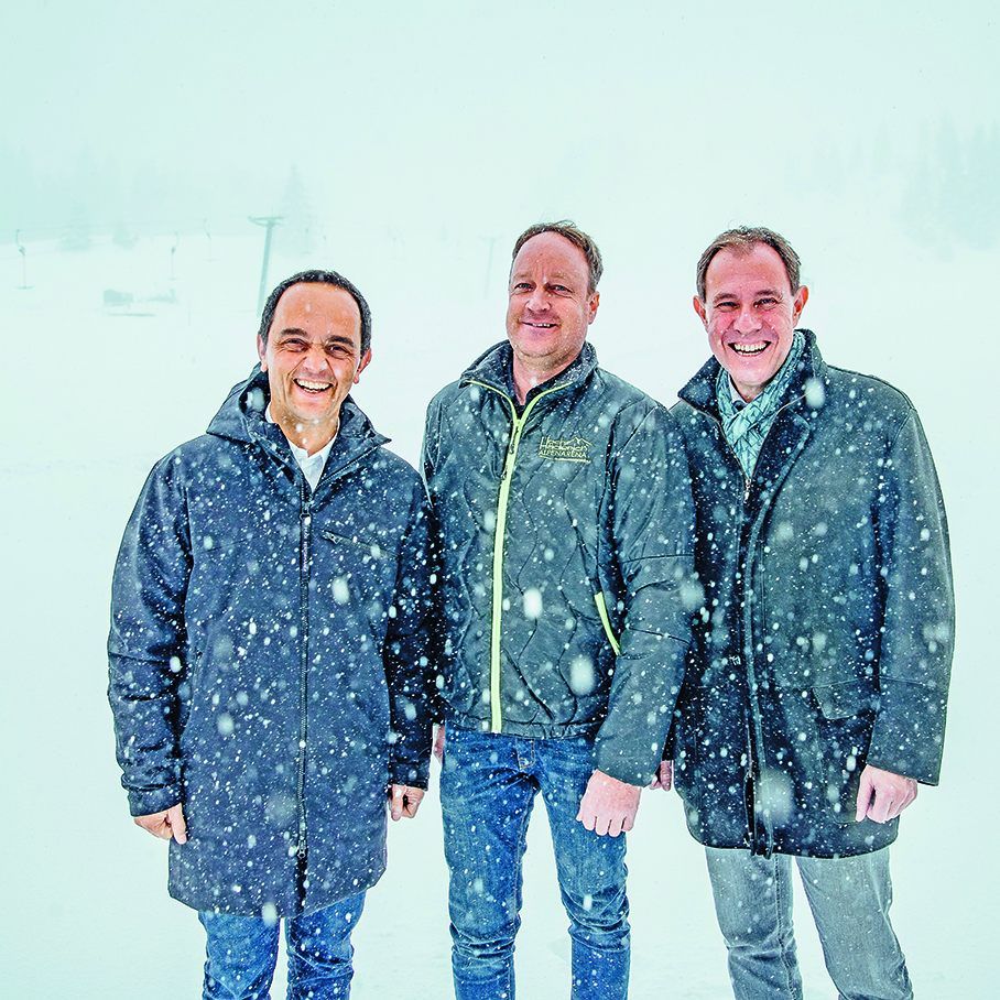 Hannes Jochum, Norbert Steurer und Christian Schützinger (v.l.n.r.) betonen die Notwendigkeit der technischen Beschneidung, um das Grundangebot „Schnee“ absichern zu können.