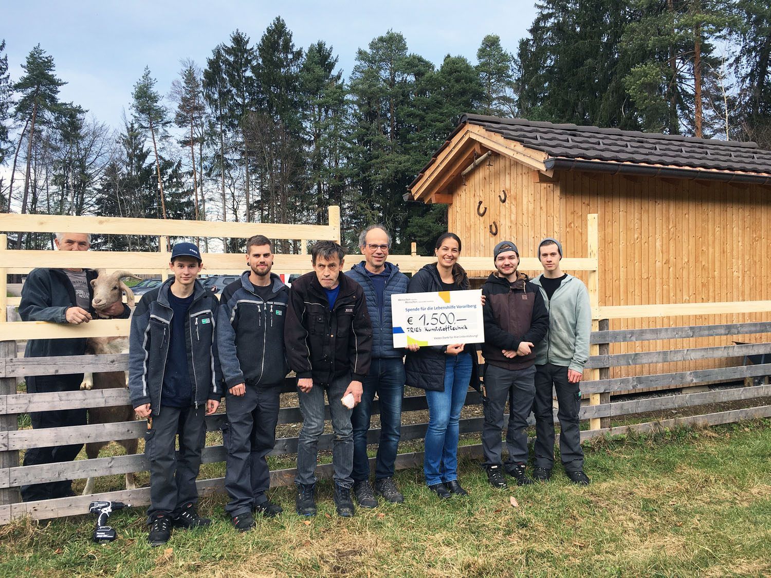 Michael Stumpf (hinten, Lebenshilfe), Sebastian Entner, Michael Berchtold, Karl Abert und Stefan Elsensohn (M. beide Lebenshilfe), Katharina Rhomberg, Alexander Hager und Philip Entner. Michael Stumpf (hinten, Lebenshilfe), Sebastian Entner, Michael Berchtold, Karl Abert und Stefan Elsensohn (M. beide Lebenshilfe), Katharina Rhomberg, Alexander Hager und Philip Entner.