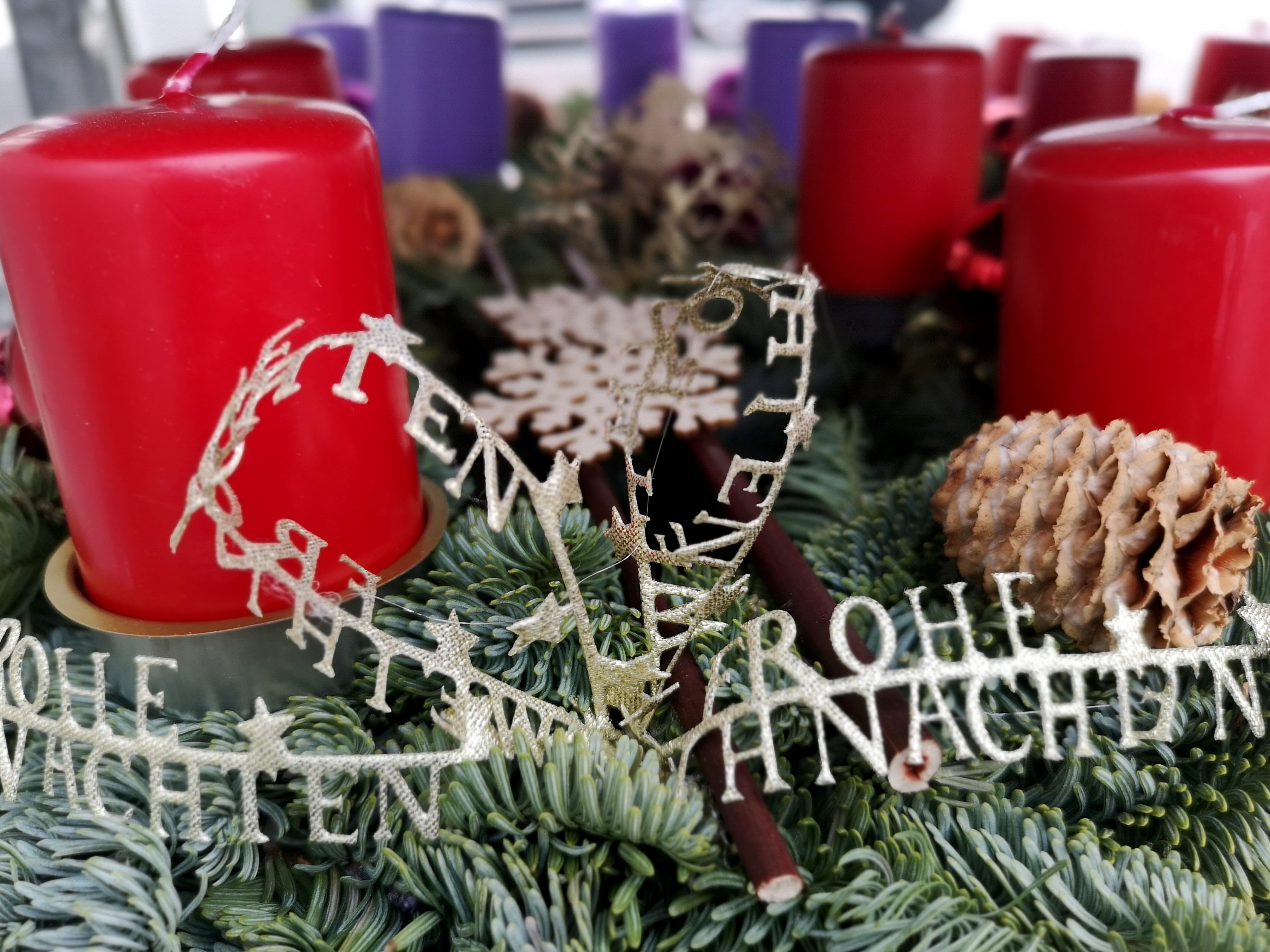 Das Pärchen wollte einen Adventkranz aus einem Blumengeschäft in Wien-Alsergrund stehlen.