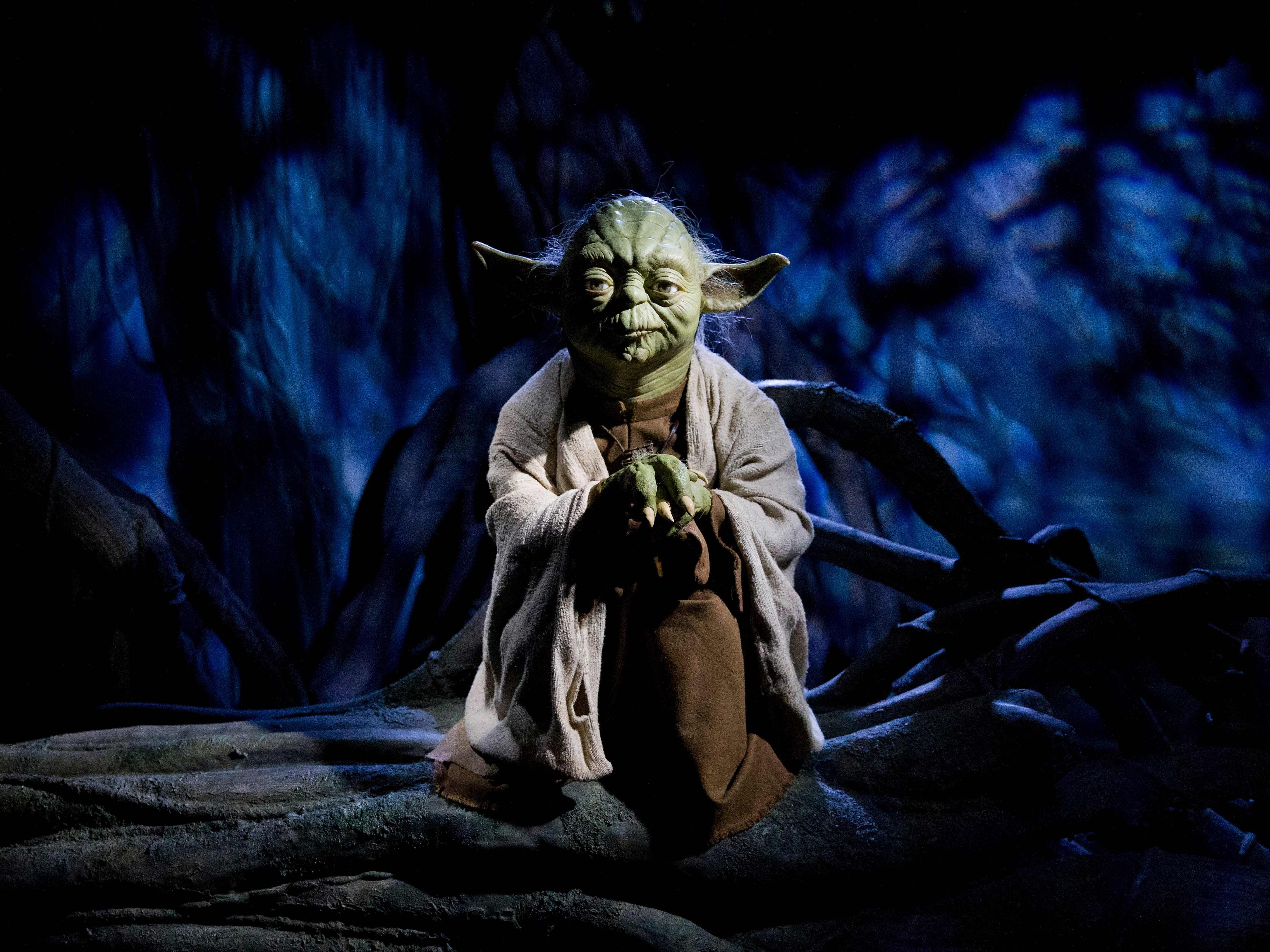 Baby Yoda hat dem originalen Yoda (im Bild) im neuen Star Wars die Show gestohlen.