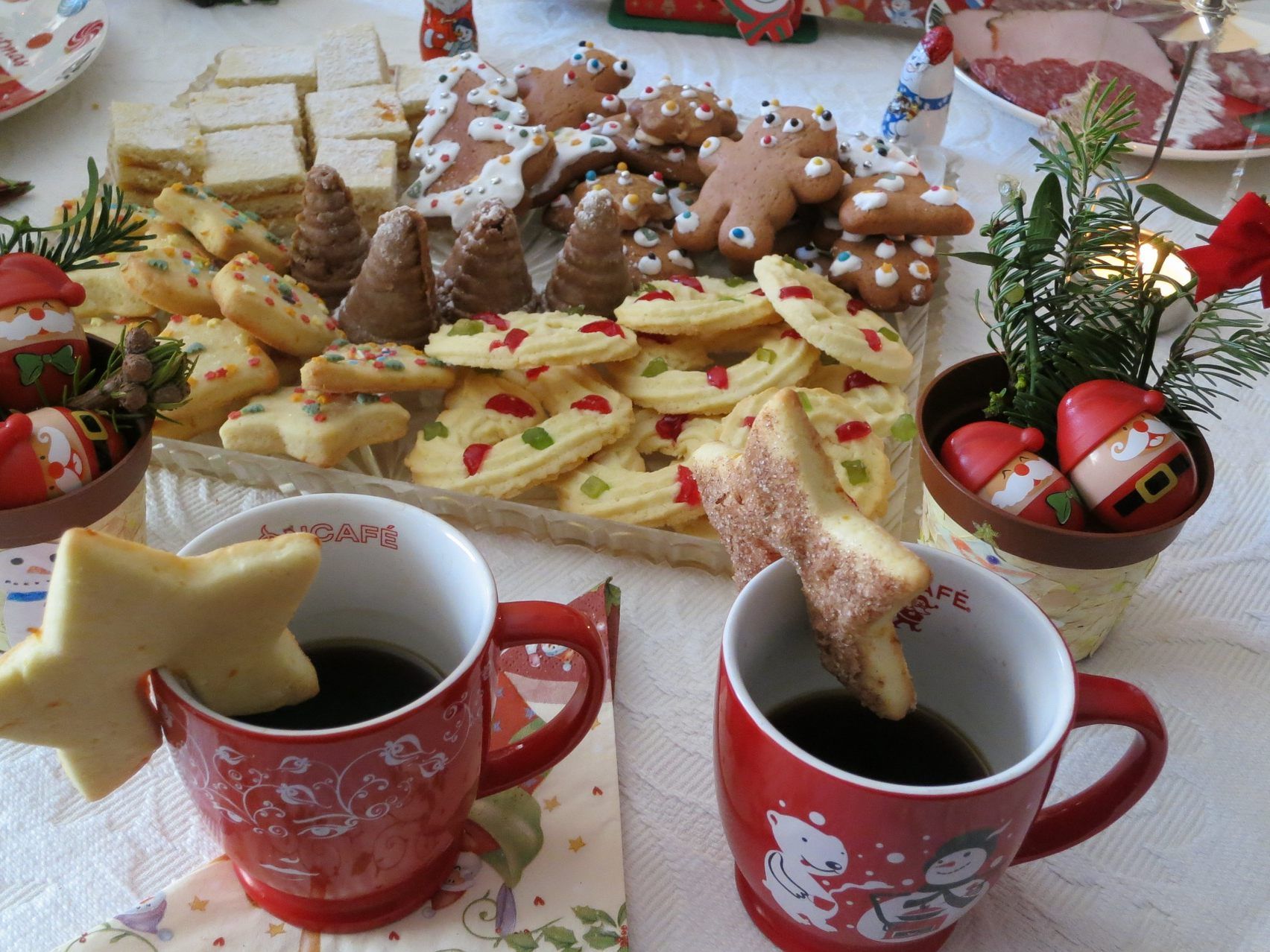 Zu Weihnachten landen alle an einem Tisch - und der Wunsch nach Harmonie ist groß Zu Weihnachten landen alle an einem Tisch - und der Wunsch nach Harmonie ist groß