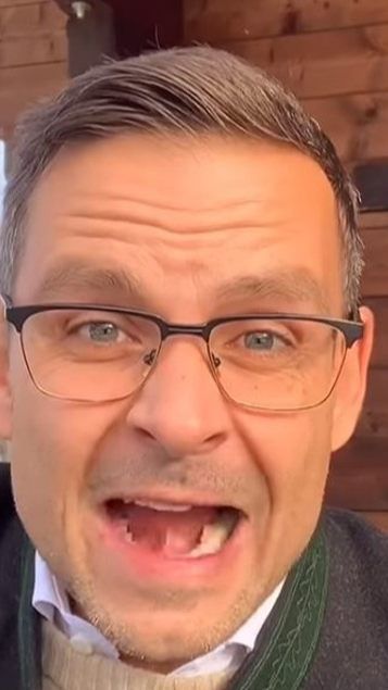 Gerald Grosz ließt Strache die Leviten.