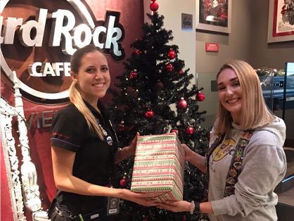 Das Hard Rock Cafe Vienna veranstaltet eine Weihnachtsaktion
