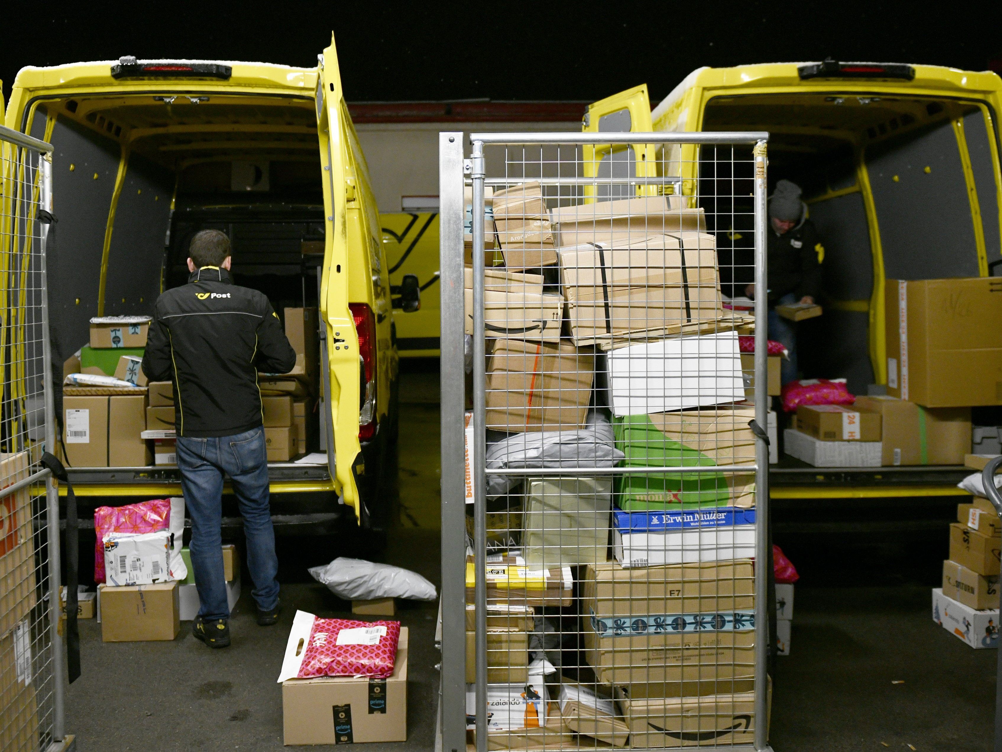 Die Weihnachtszeit ist Hochsaison bei der Post. Die Weihnachtszeit ist Hochsaison bei der Post.
