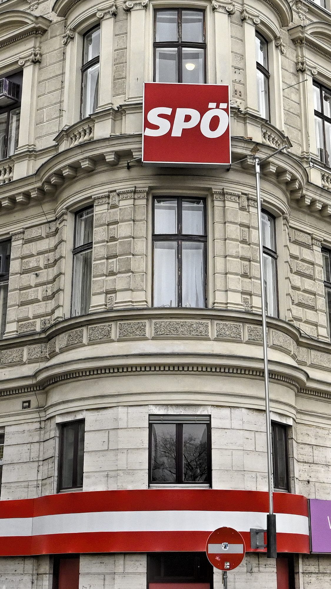 27 SPÖ-MItarbeiter wurden beim AMS angemeldet.