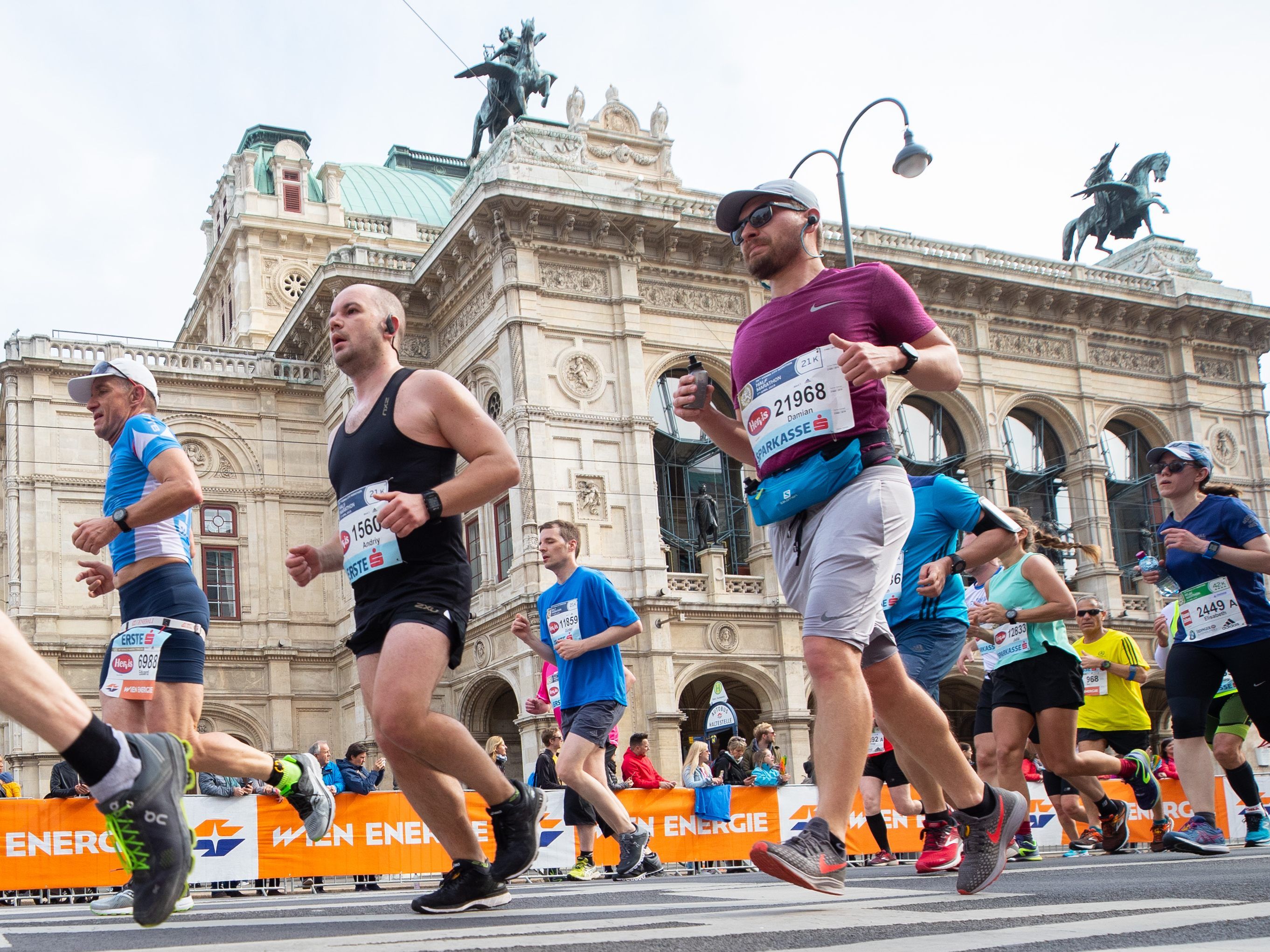 Beim Vienna City Marathon im April treten mehr als 40.000 Läufer an. Beim Vienna City Marathon im April treten mehr als 40.000 Läufer an.