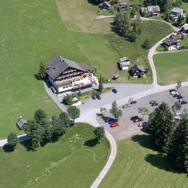 Der Alpengasthof Peterhof soll abgerissen werden und einer modernen Infrastruktur für Tages- und Übernachtungsgäste weichen.