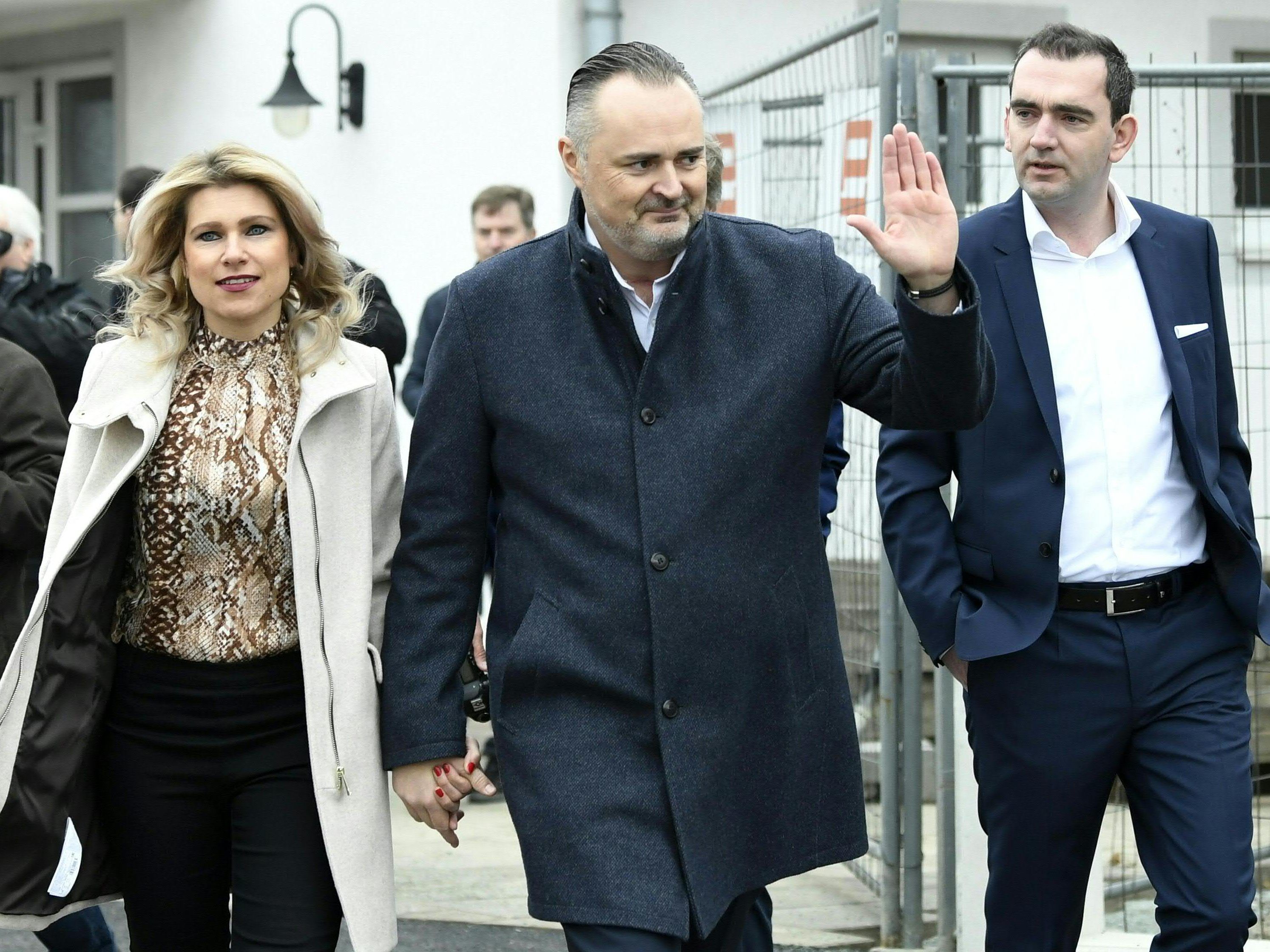SPÖ-Spitzenkandidat Hans Peter Doskozil bei der Stimmabgabe zur Burgenland-Wahl.