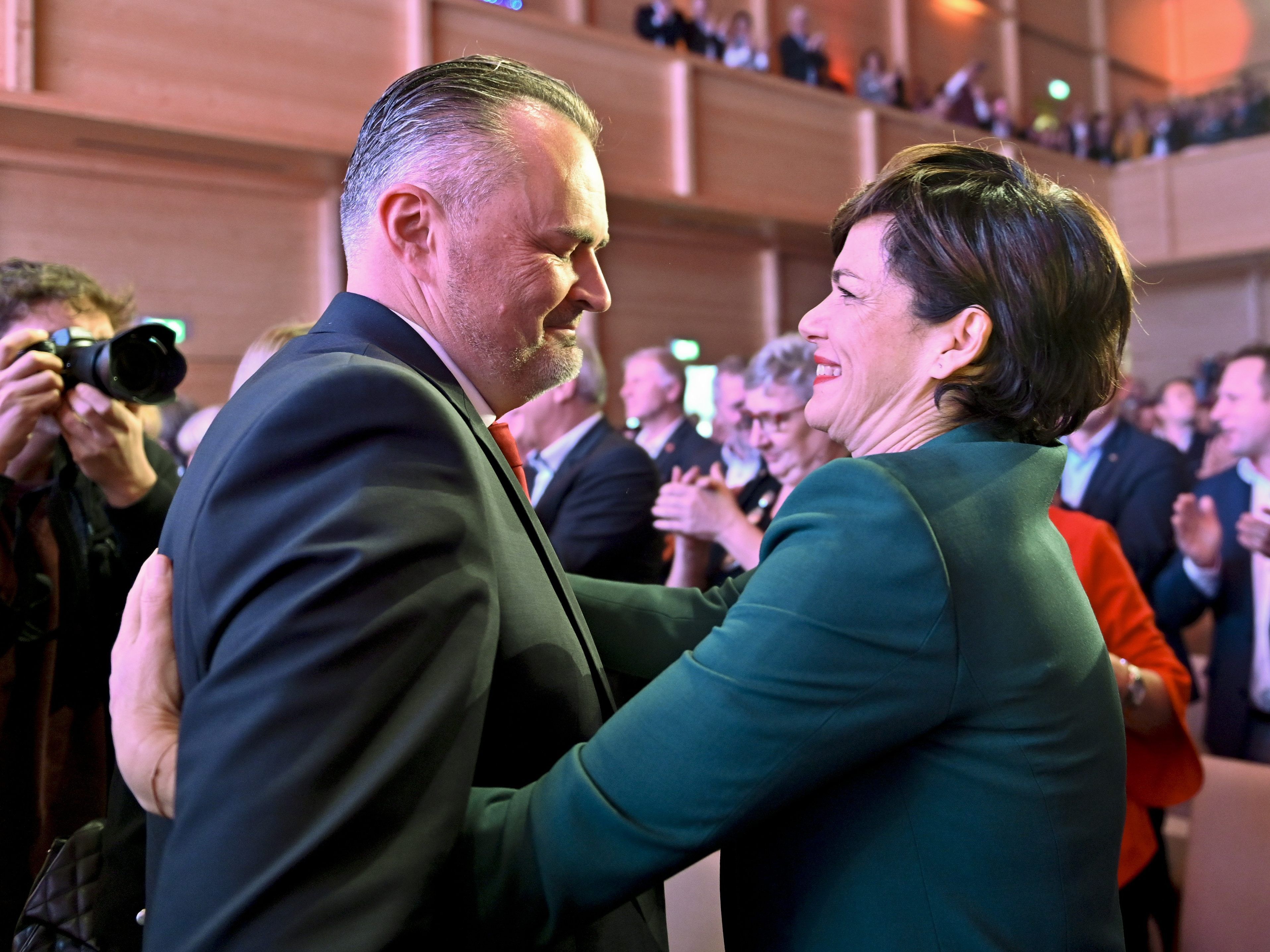 Hans Peter Doskozil kämpft im Burgenland gegen den Bundestrend an. Hans Peter Doskozil kämpft im Burgenland gegen den Bundestrend an.