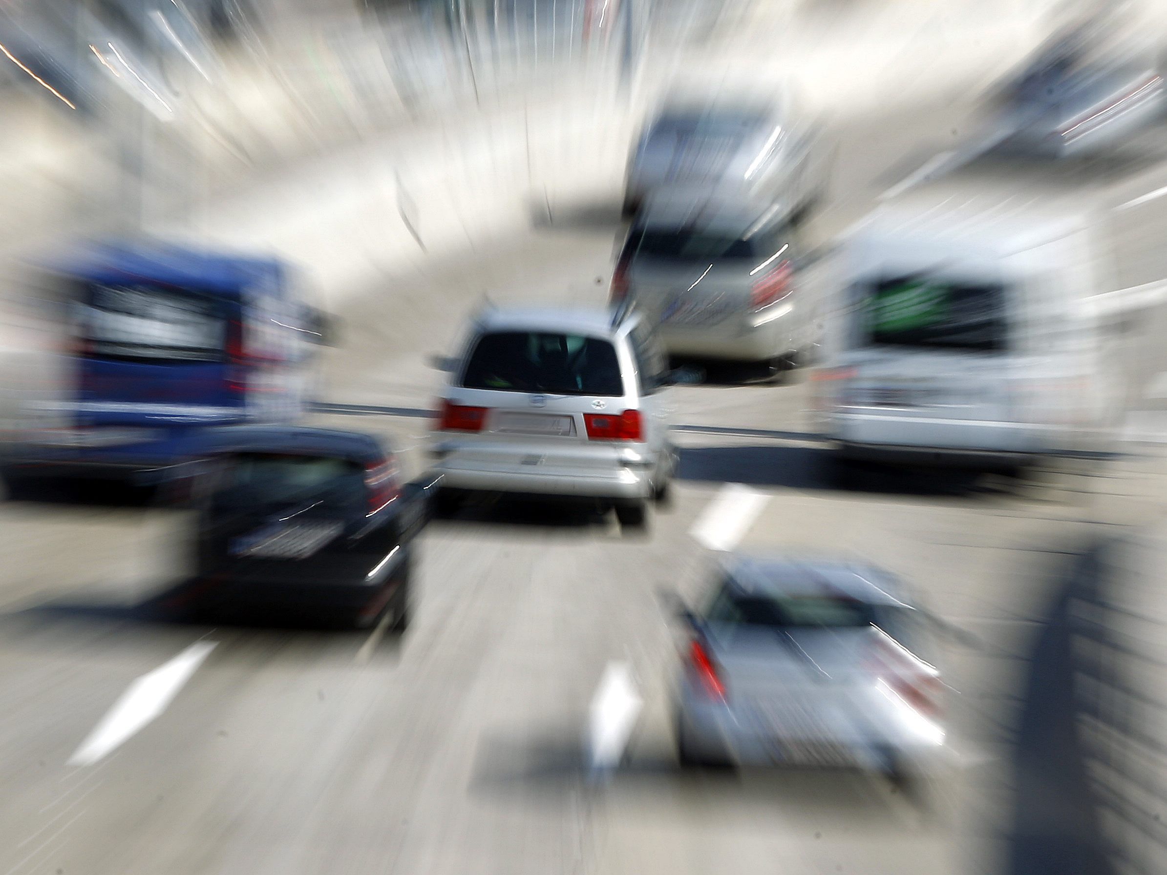 Im Morgenverkehr kam es zu mehreren Unfällen. Im Morgenverkehr kam es zu mehreren Unfällen.