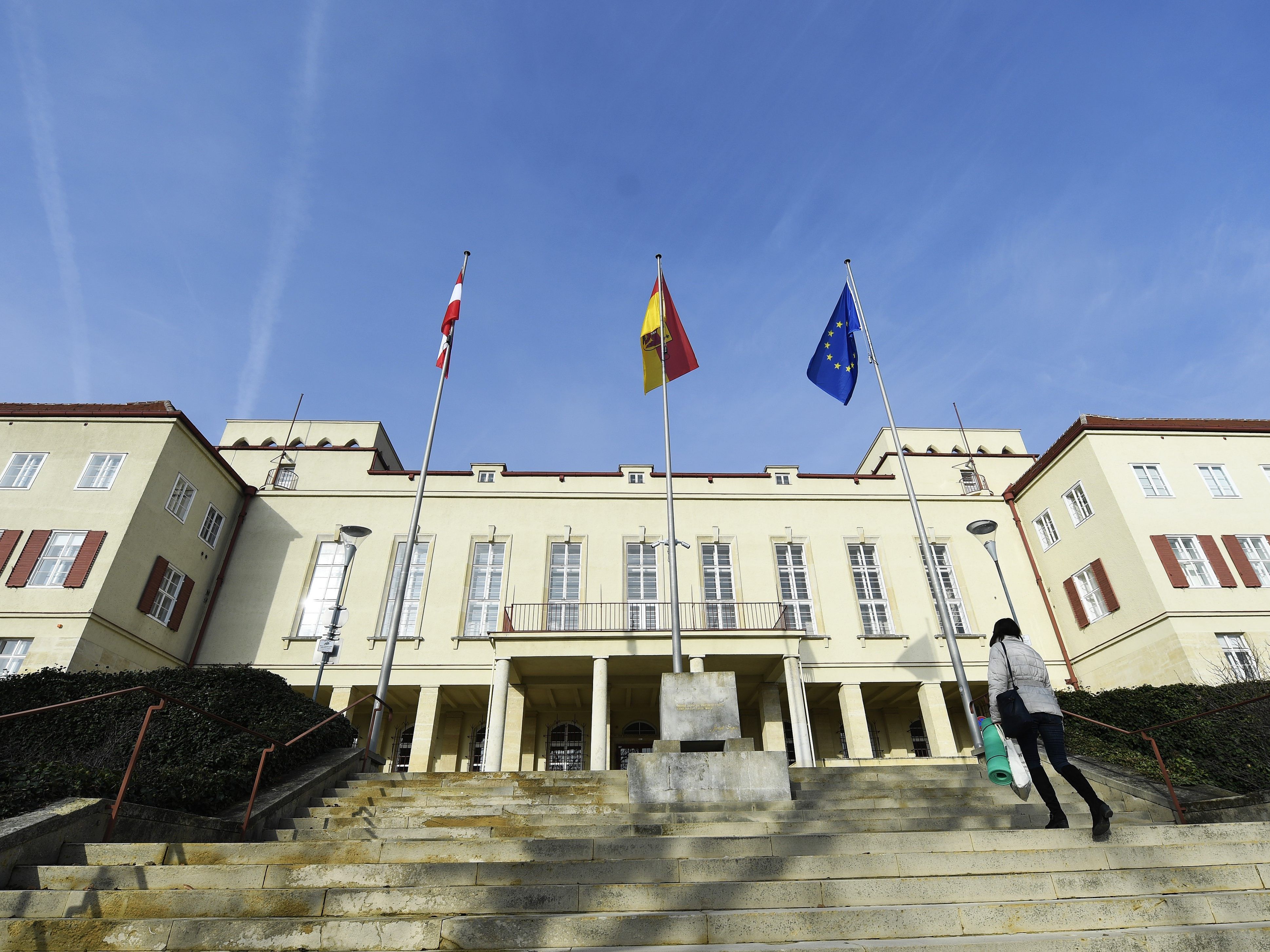 Die burgenländishce Landesregierung verkleinert sich nach der Wahl. Die burgenländishce Landesregierung verkleinert sich nach der Wahl.