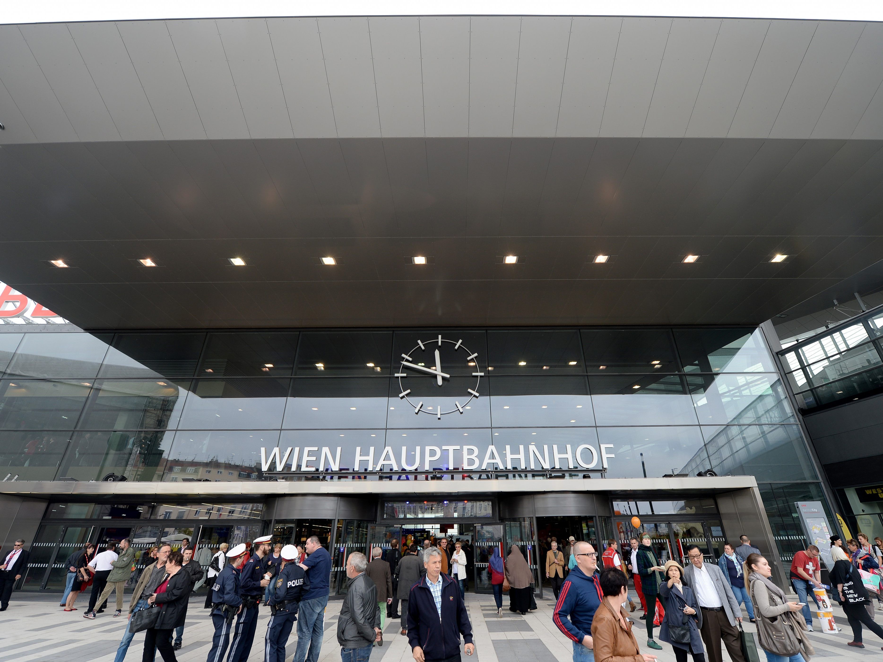 Am Wiener Hauptbahnhof kann man künftig auch bei HEMA einkaufen