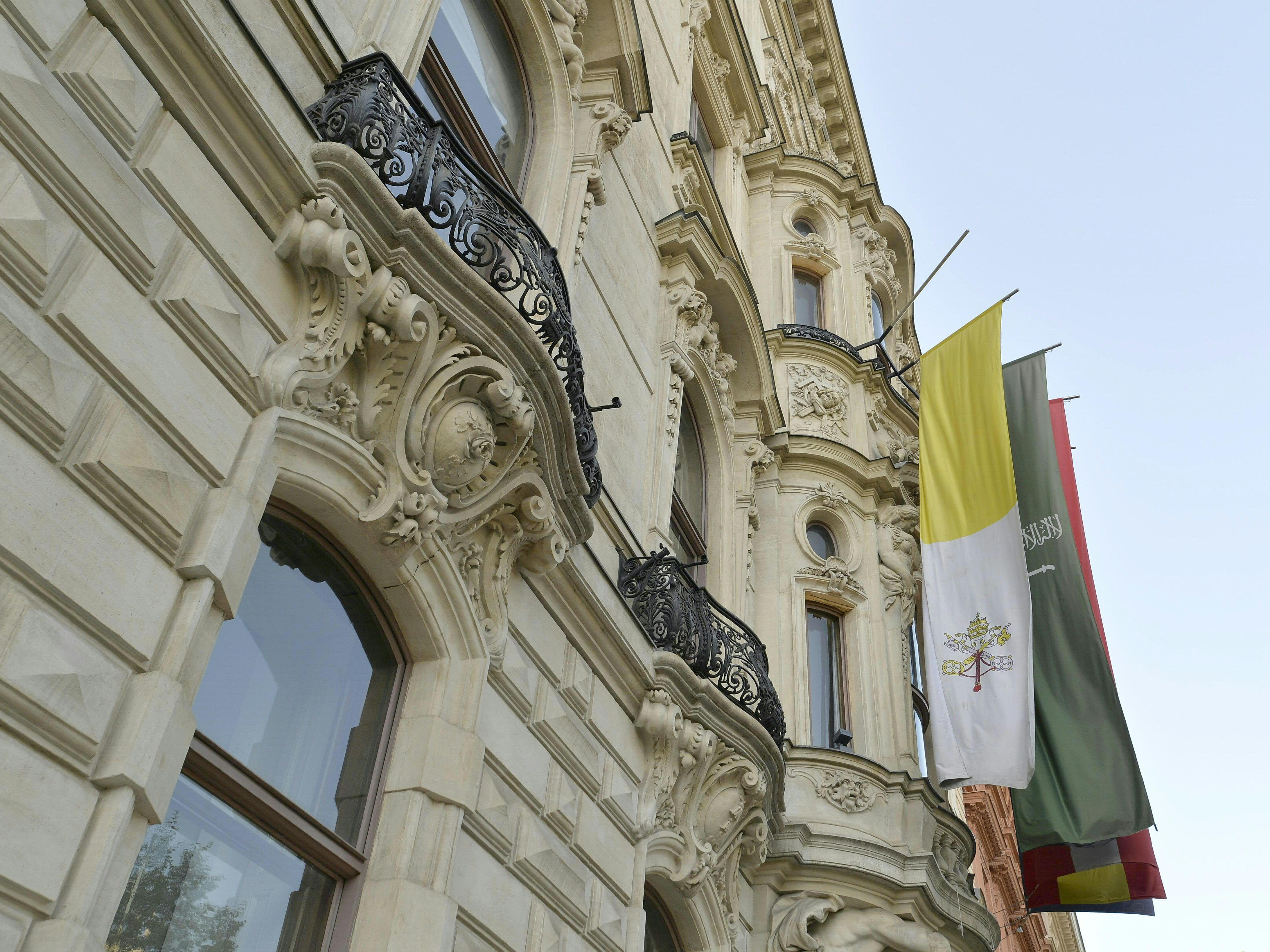 Das umstrittene Abdullah-Zentrum soll innerhalb eines Jahres reformiert werden.