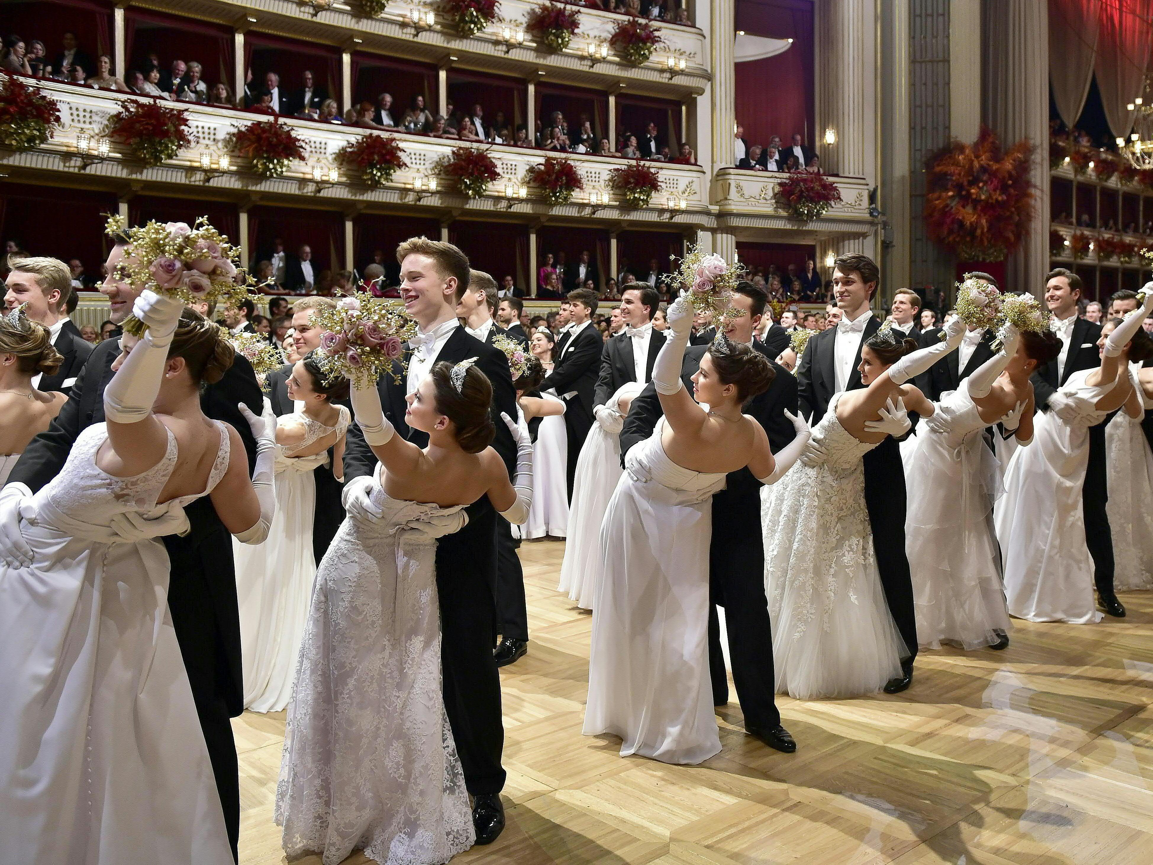Das traditionelle Schwarz-Weiß-Bild bleibt erhalten. Das traditionelle Schwarz-Weiß-Bild bleibt erhalten.